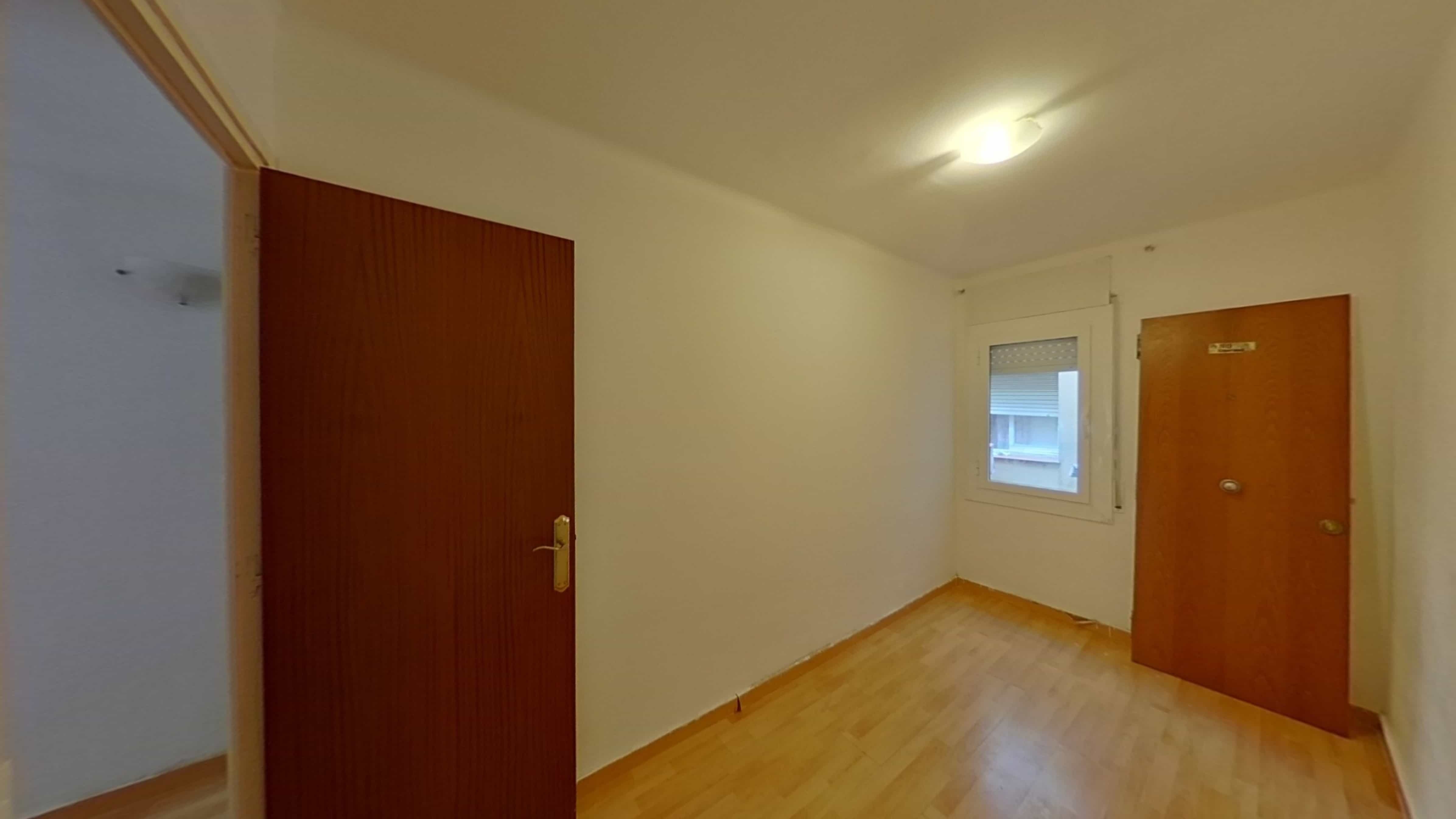 Piso en venta en calle Angel Guimera