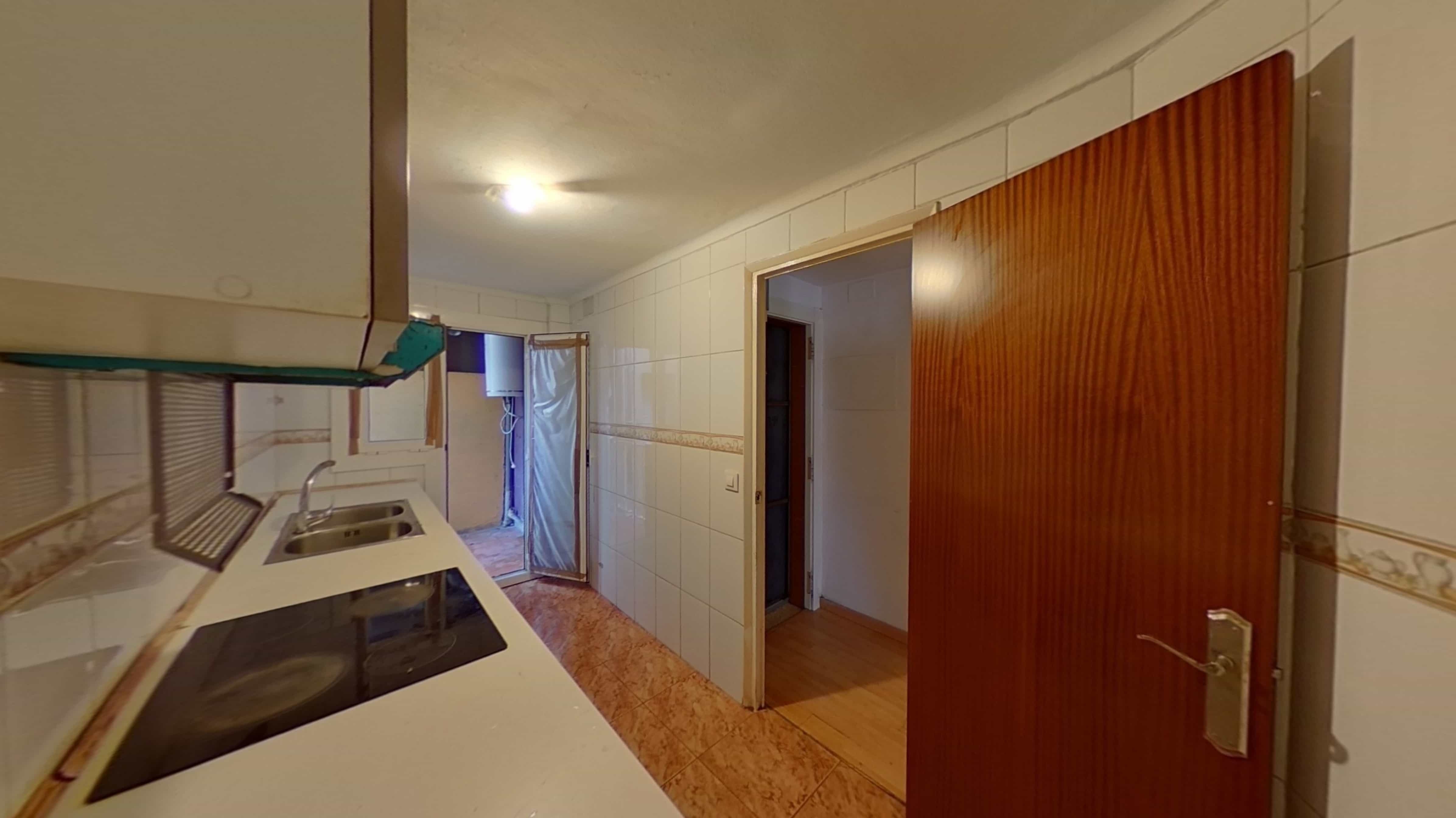 Piso en venta en calle Angel Guimera