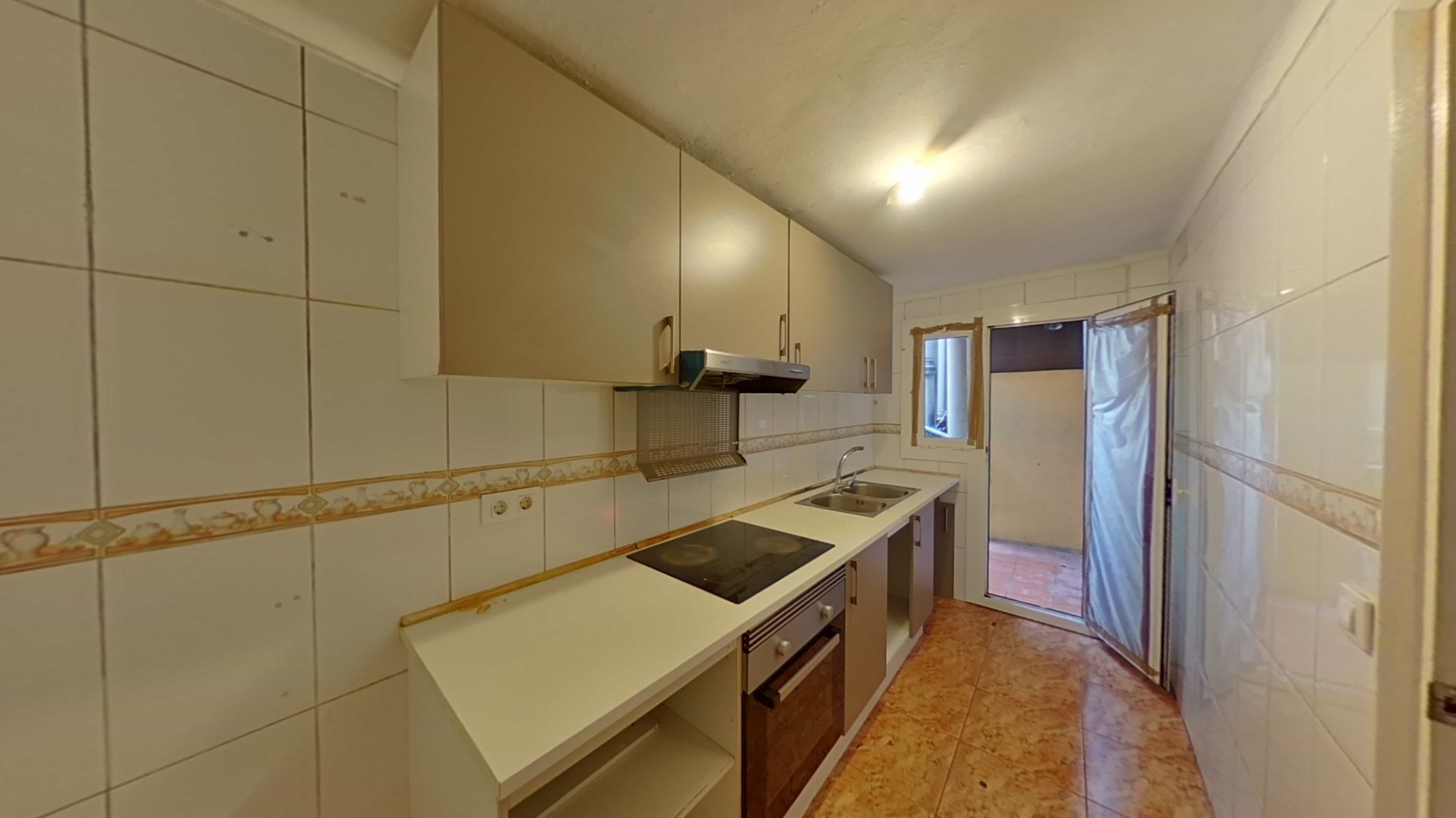 Piso en venta en calle Angel Guimera