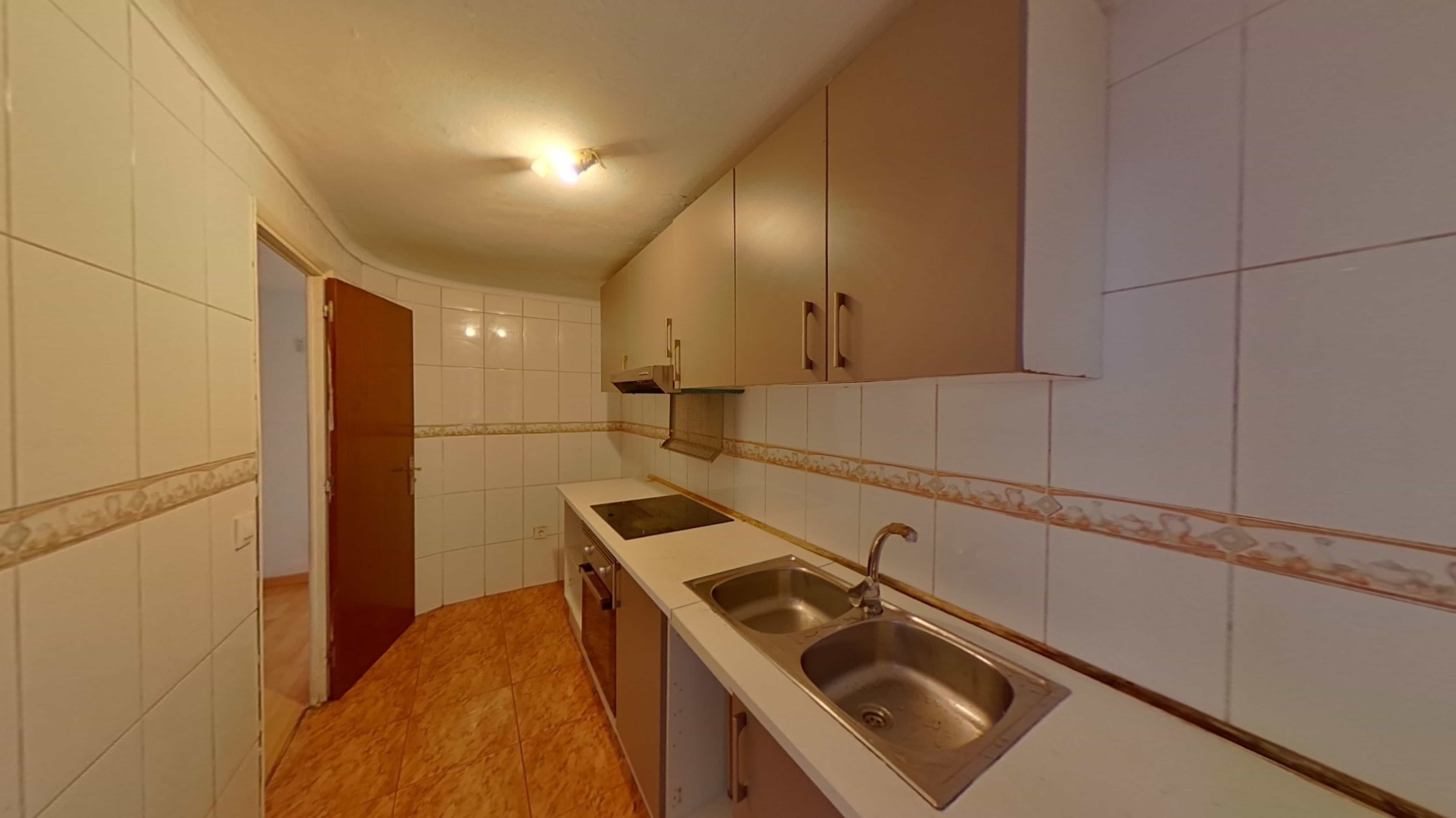 Piso en venta en calle Angel Guimera