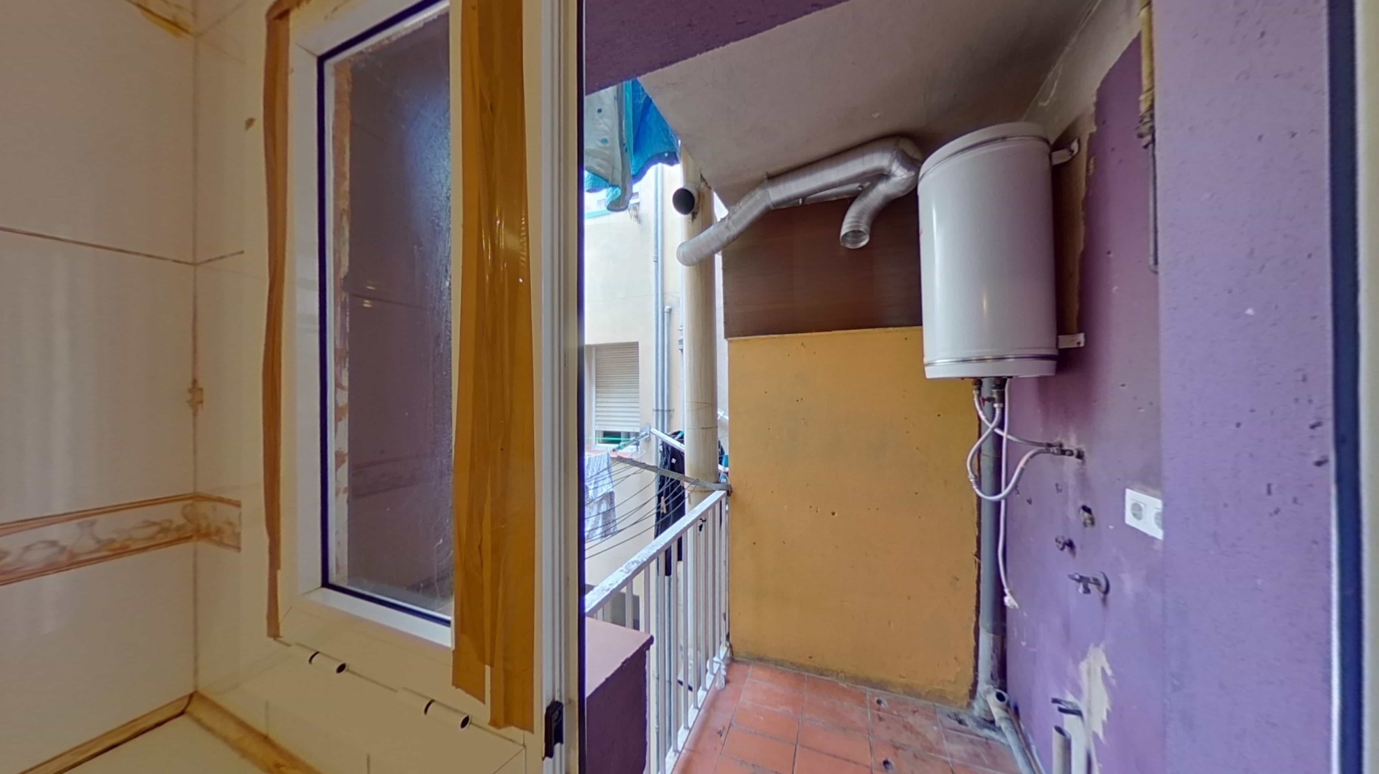 Piso en venta en calle Angel Guimera