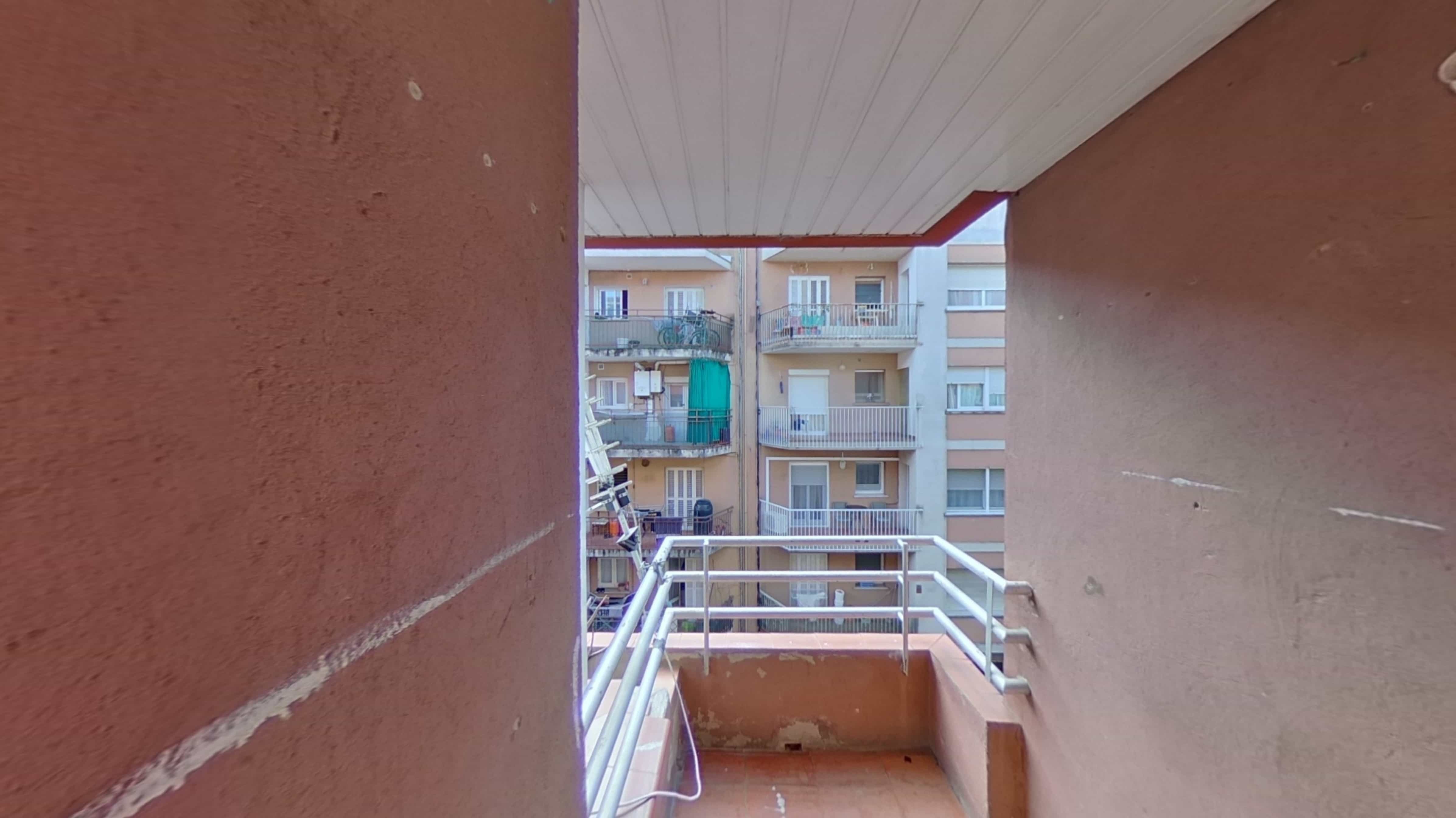 Piso en venta en calle Angel Guimera