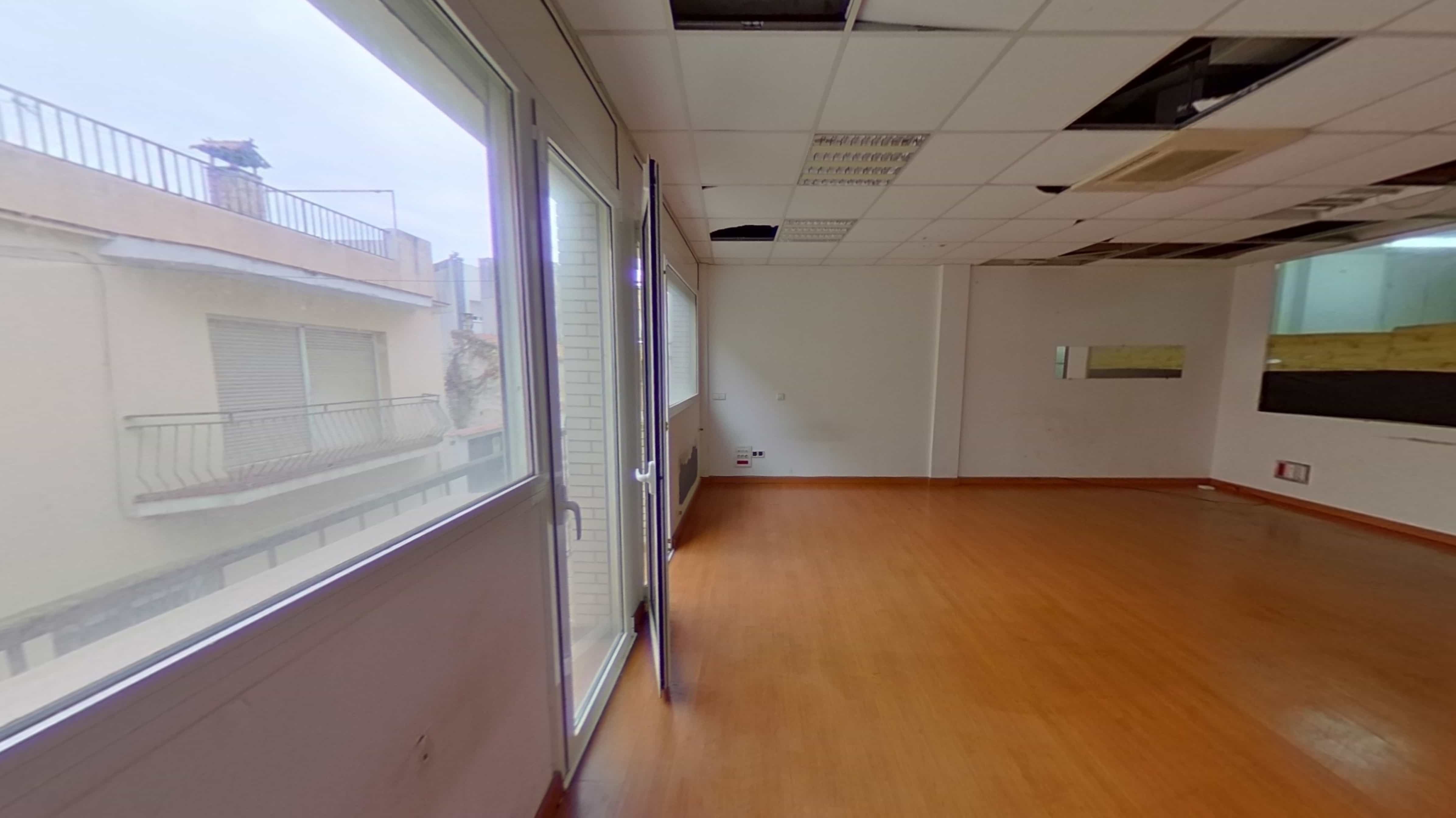 Chalet adosado en venta en calle Emporda
