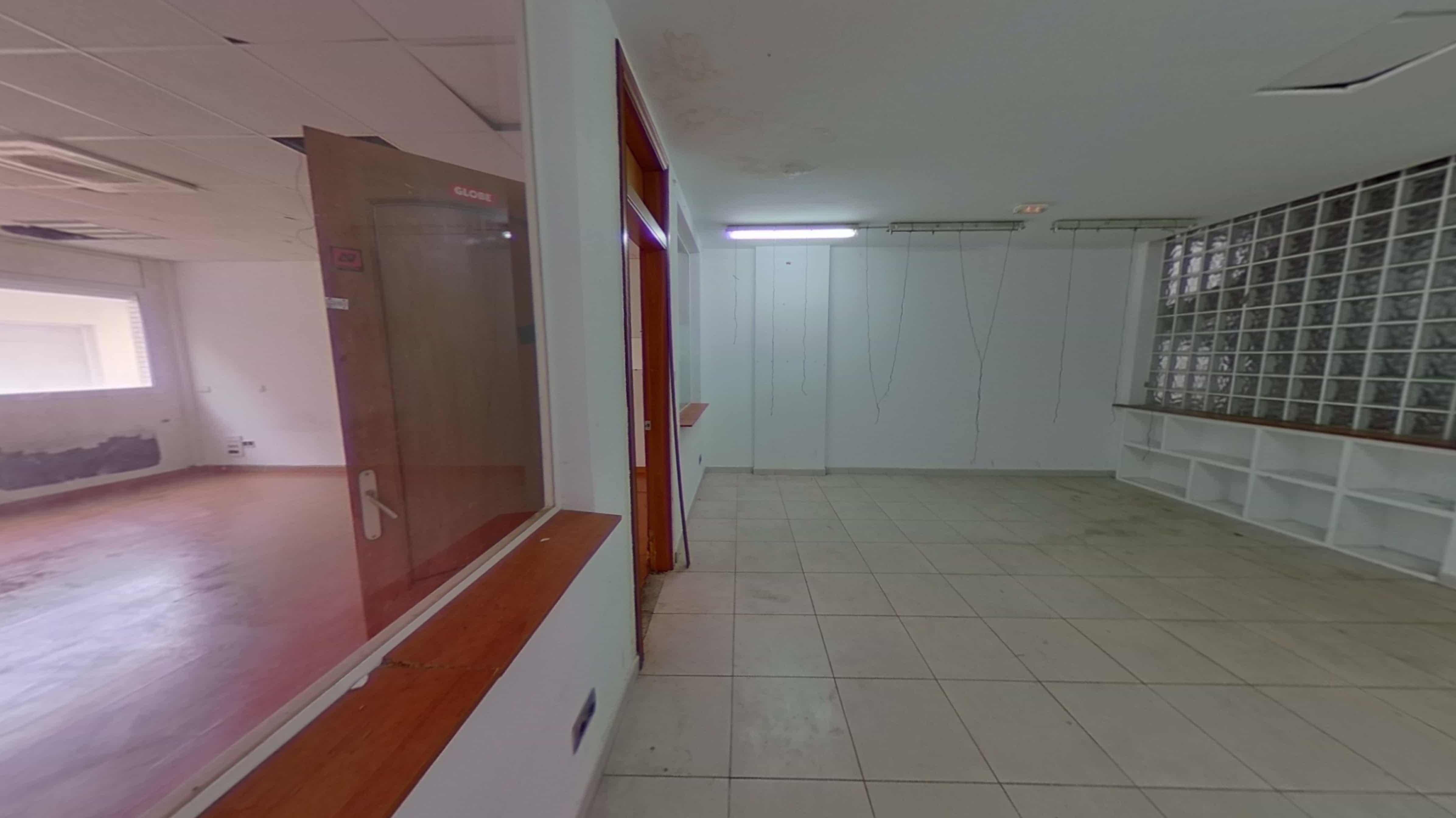 Chalet adosado en venta en calle Emporda