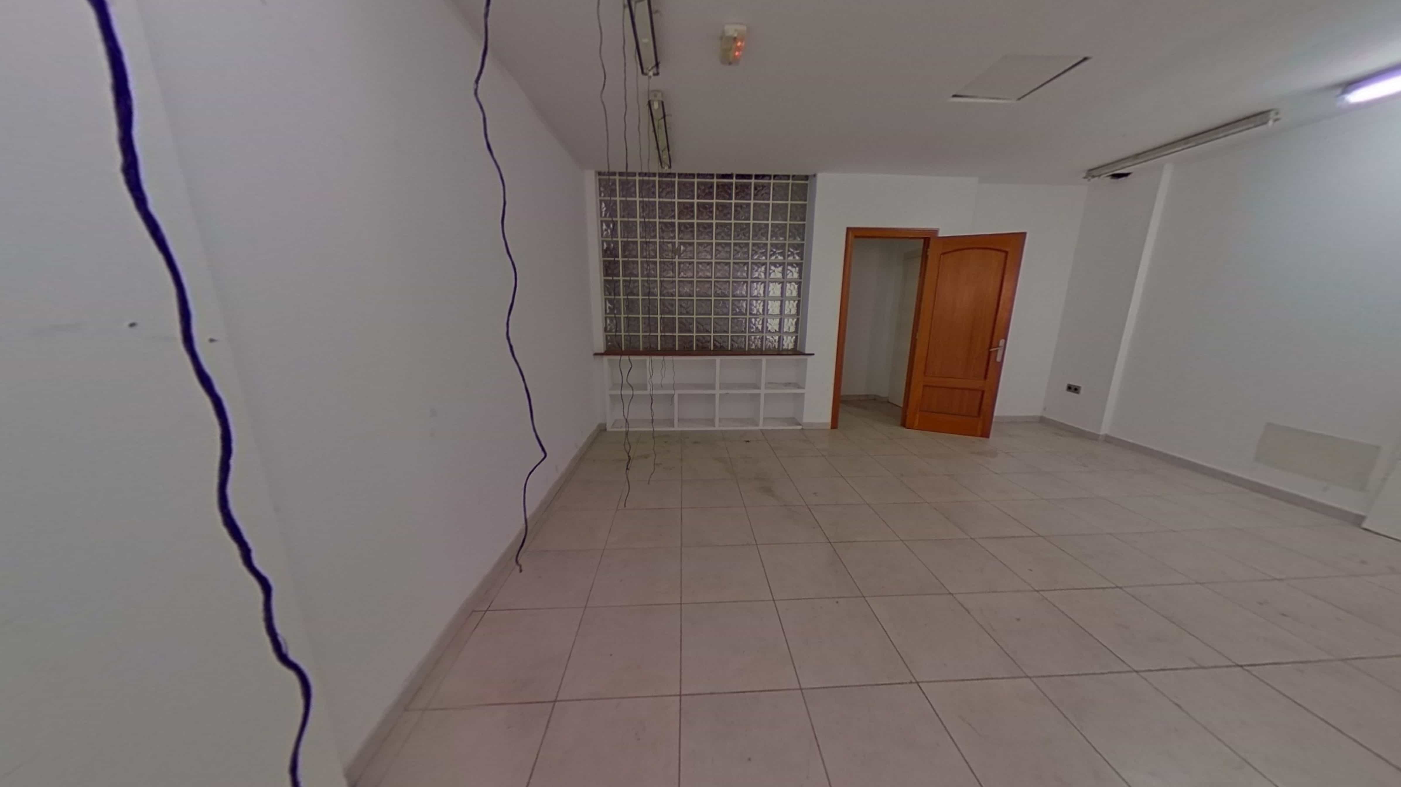 Chalet adosado en venta en calle Emporda