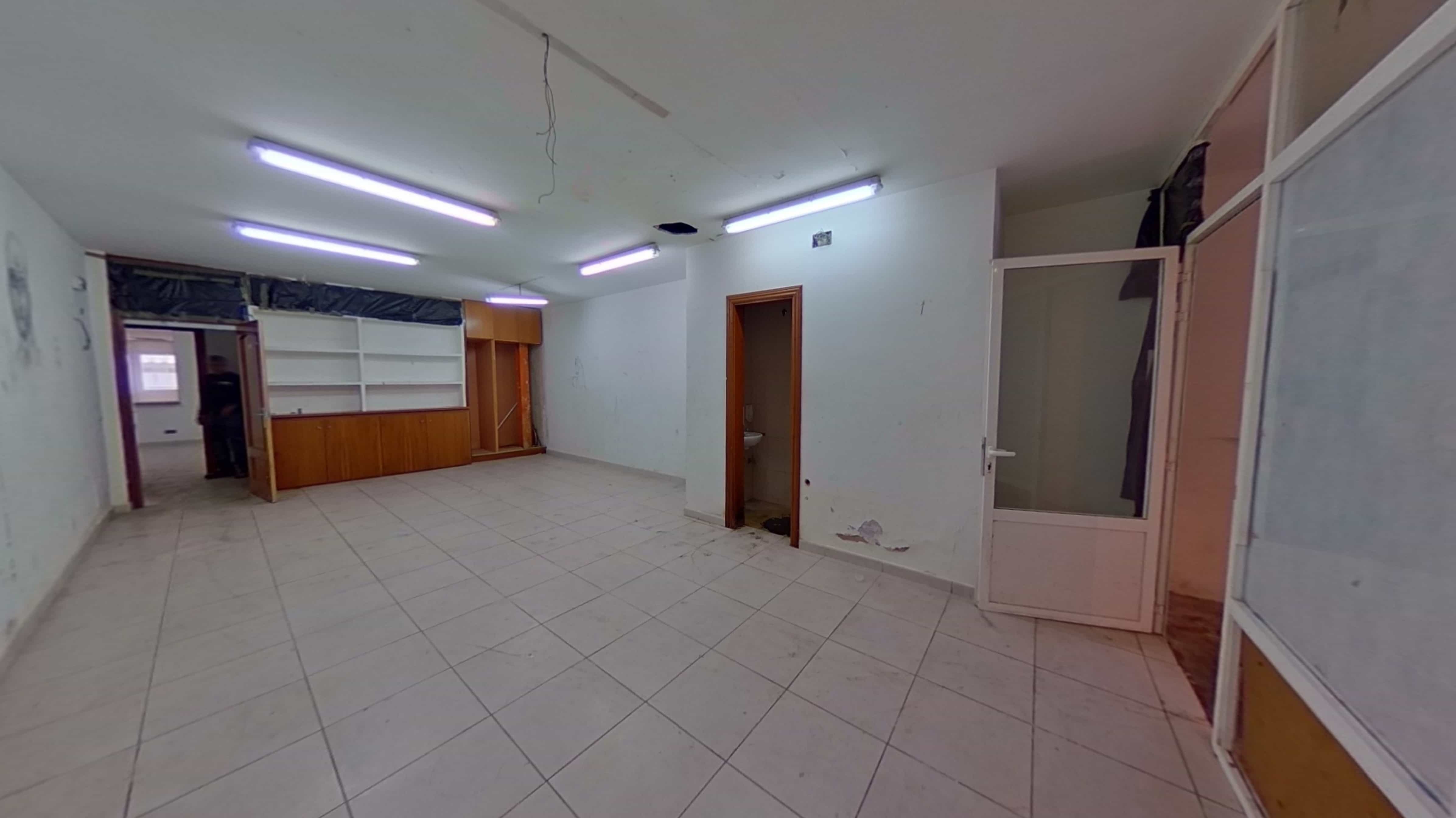 Chalet adosado en venta en calle Emporda