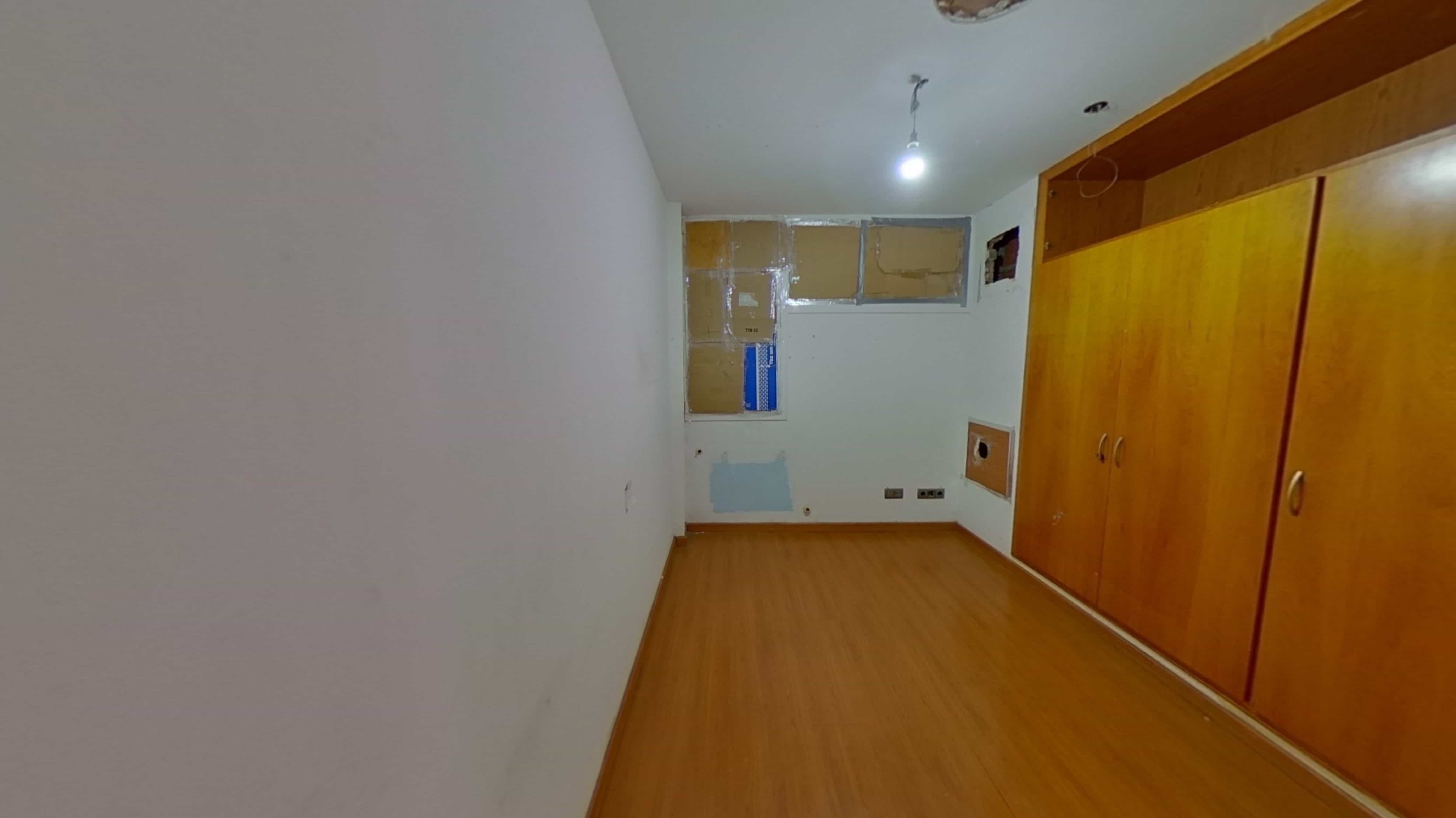 Chalet adosado en venta en calle Emporda