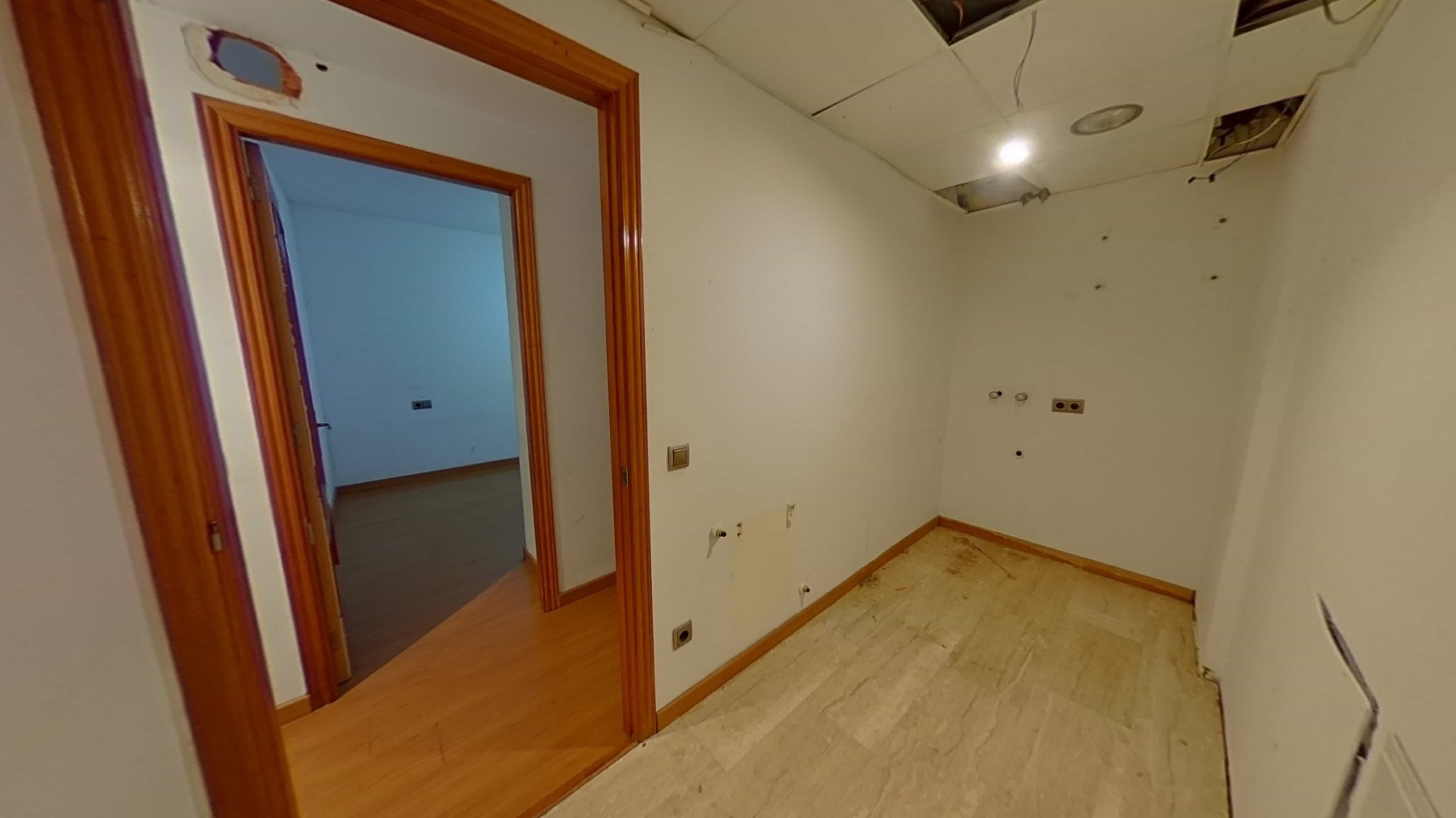 Chalet adosado en venta en calle Emporda