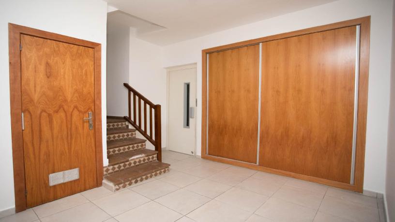 Chalet adosado en venta en calle Emporda