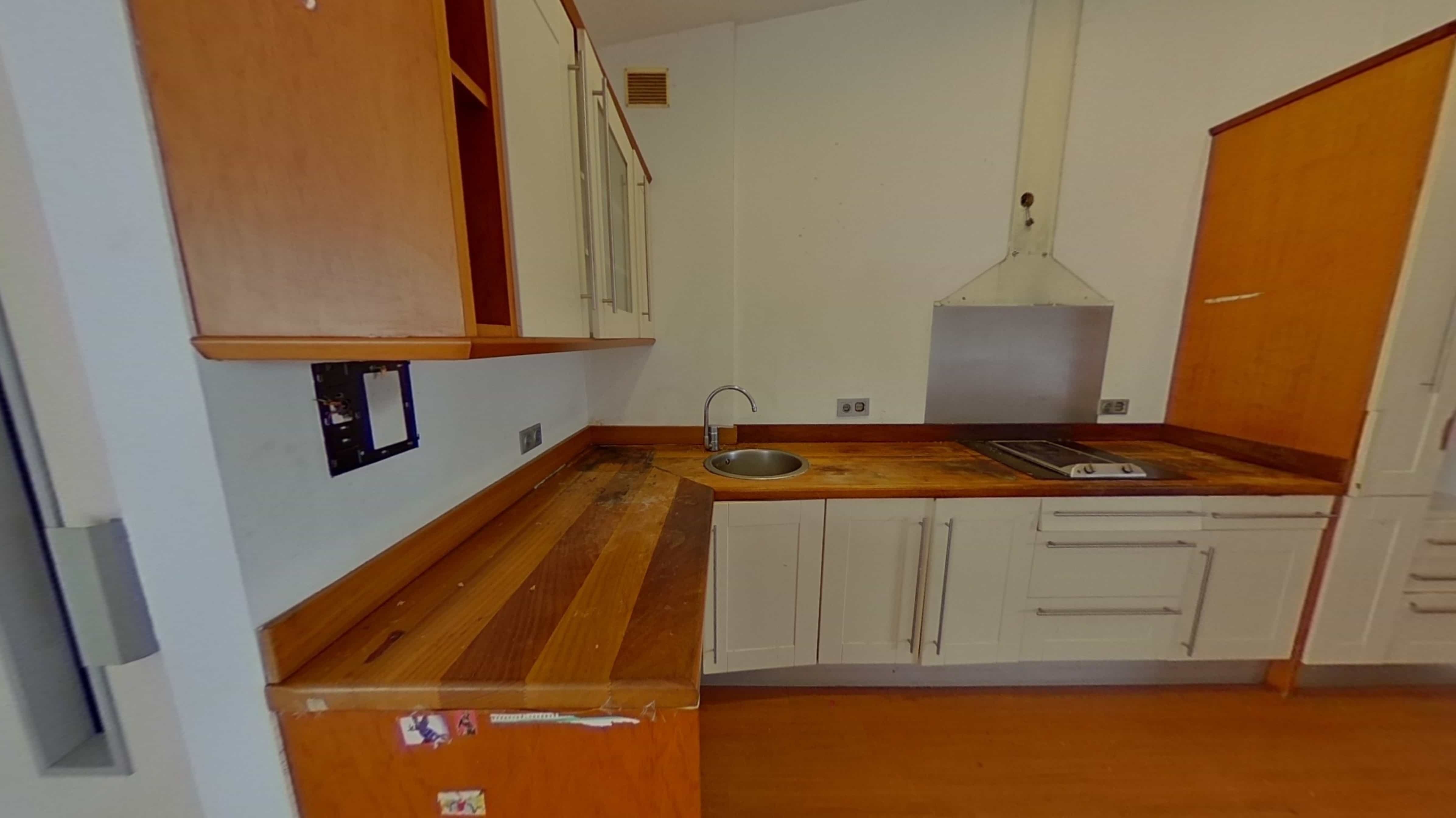 Chalet adosado en venta en calle Emporda