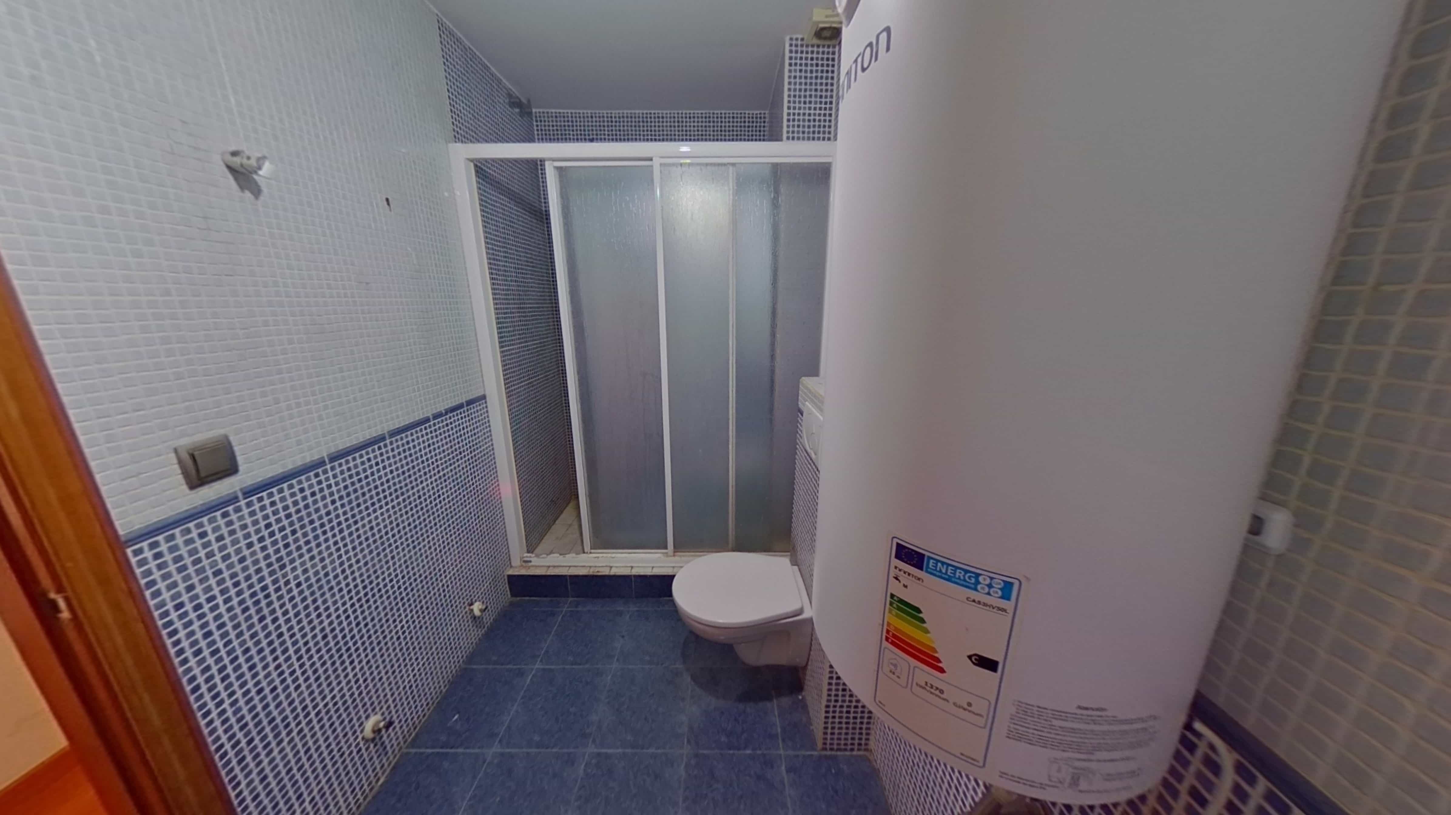 Chalet adosado en venta en calle Emporda