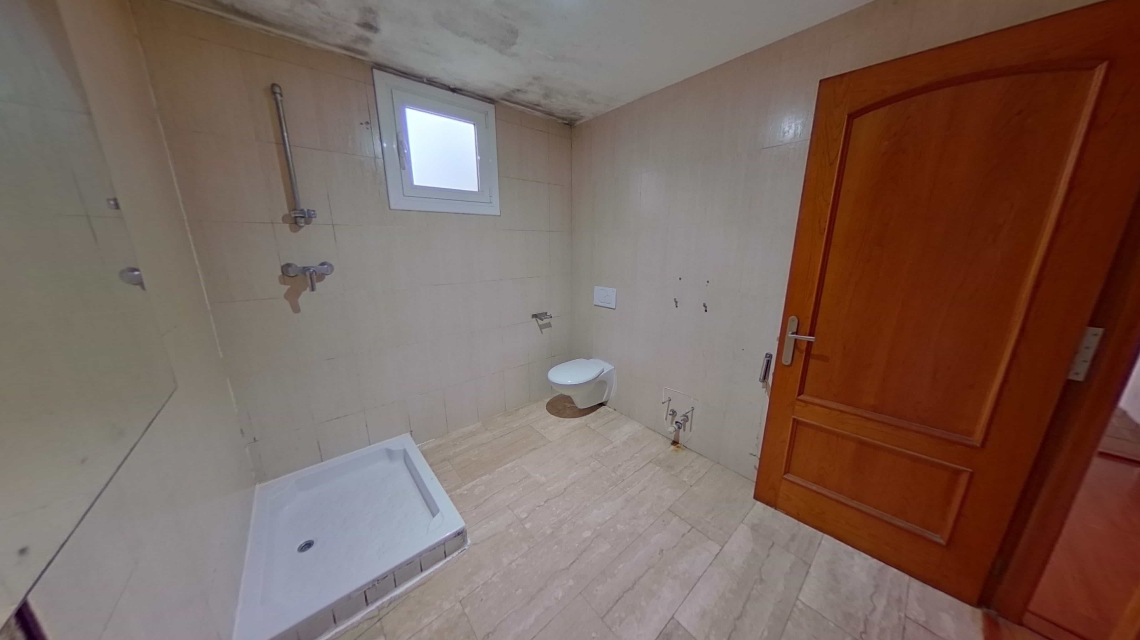 Chalet adosado en venta en calle Emporda
