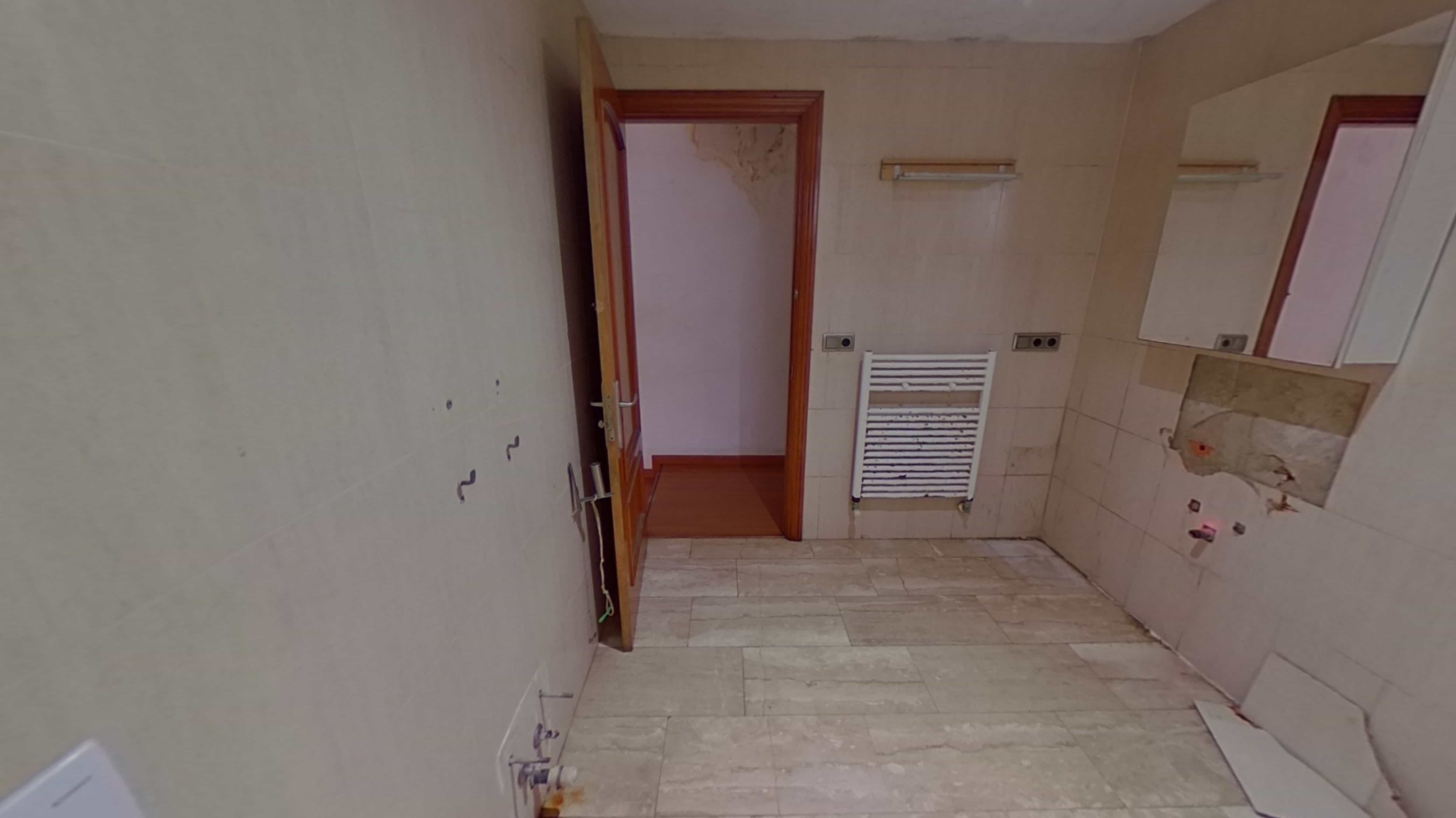 Chalet adosado en venta en calle Emporda