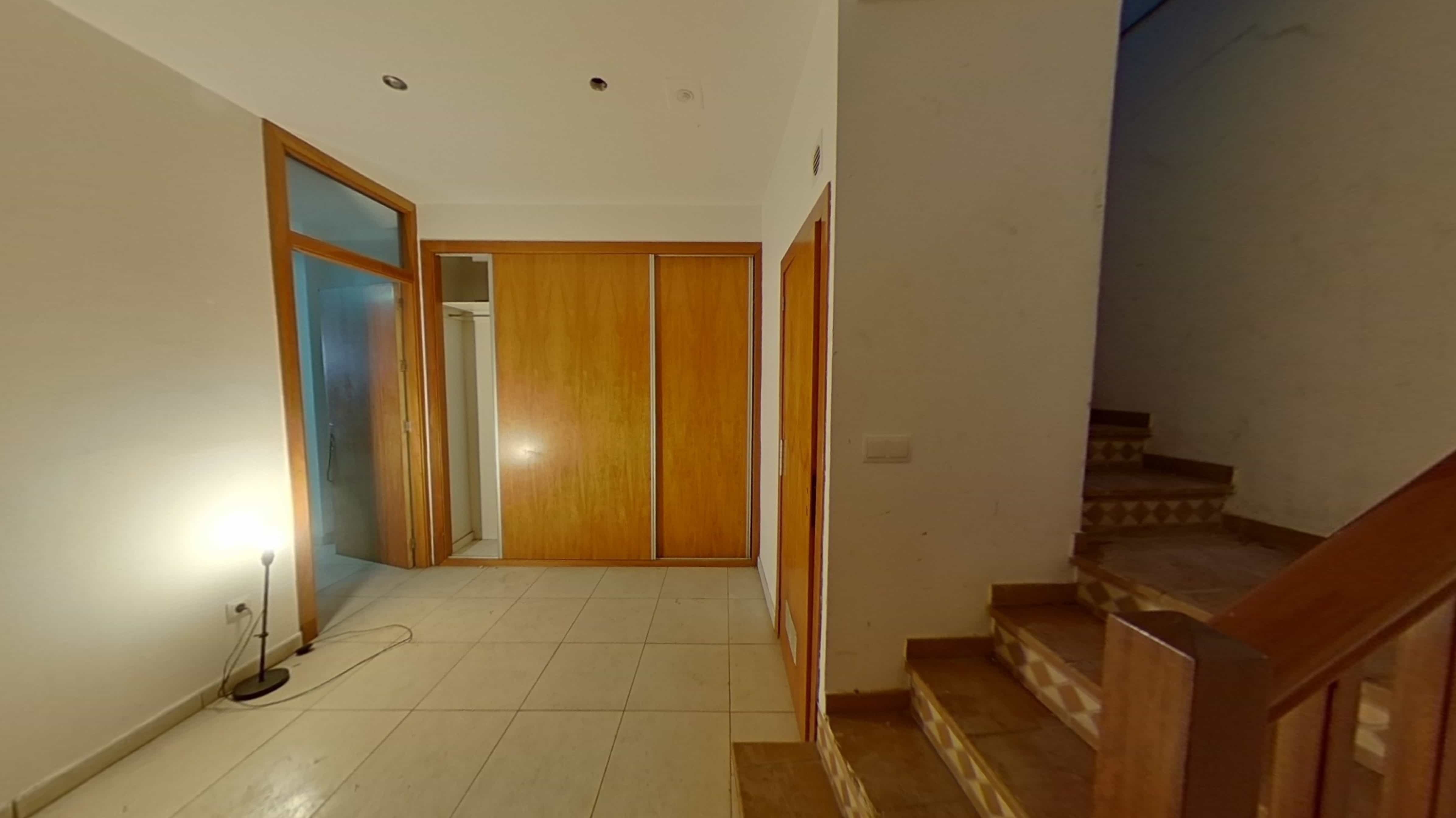 Chalet adosado en venta en calle Emporda
