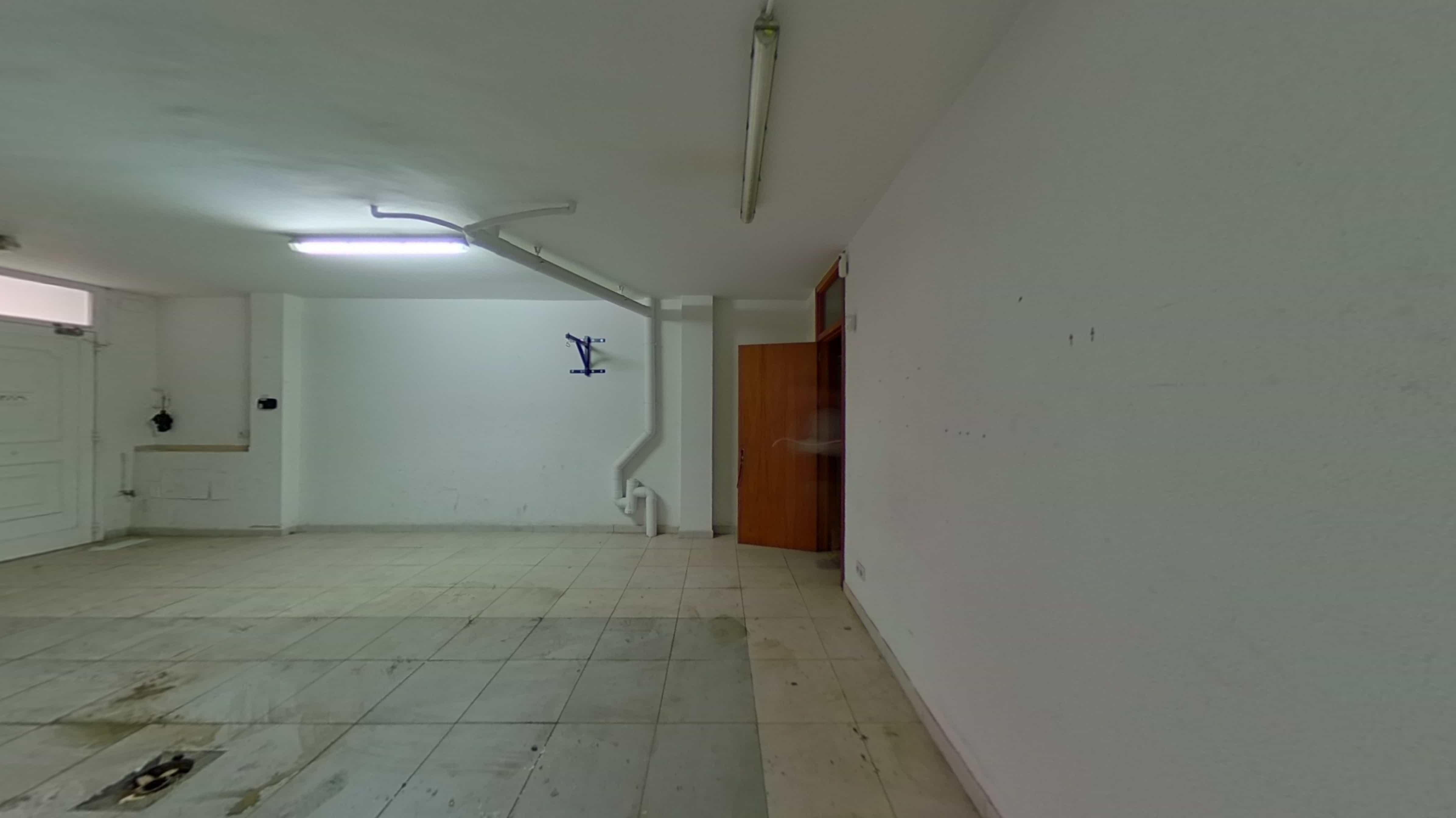 Chalet adosado en venta en calle Emporda