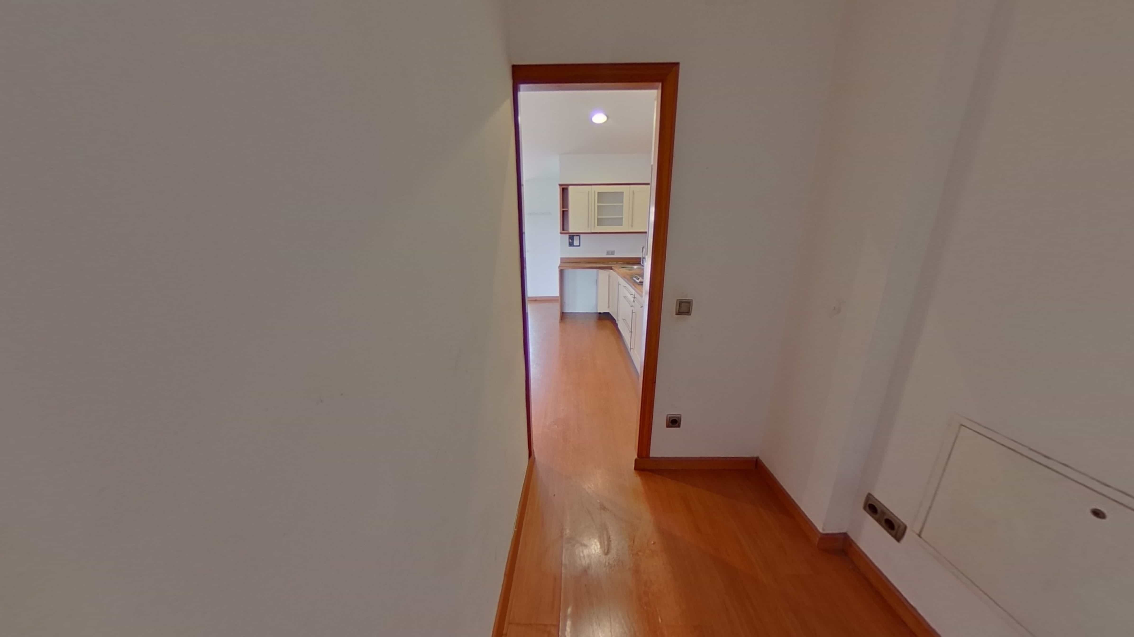 Chalet adosado en venta en calle Emporda
