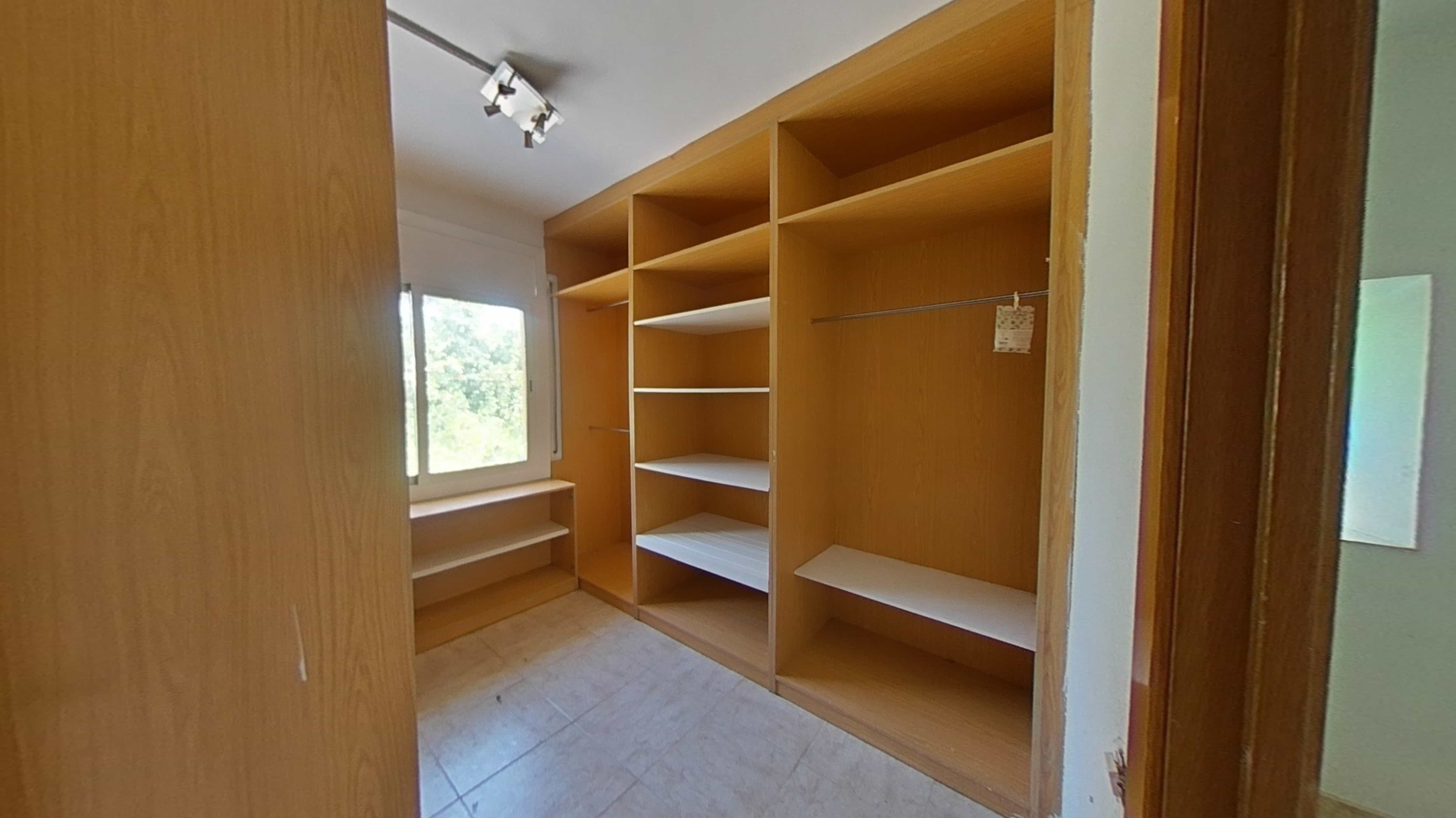 Townhouse for sale in calle Girona
