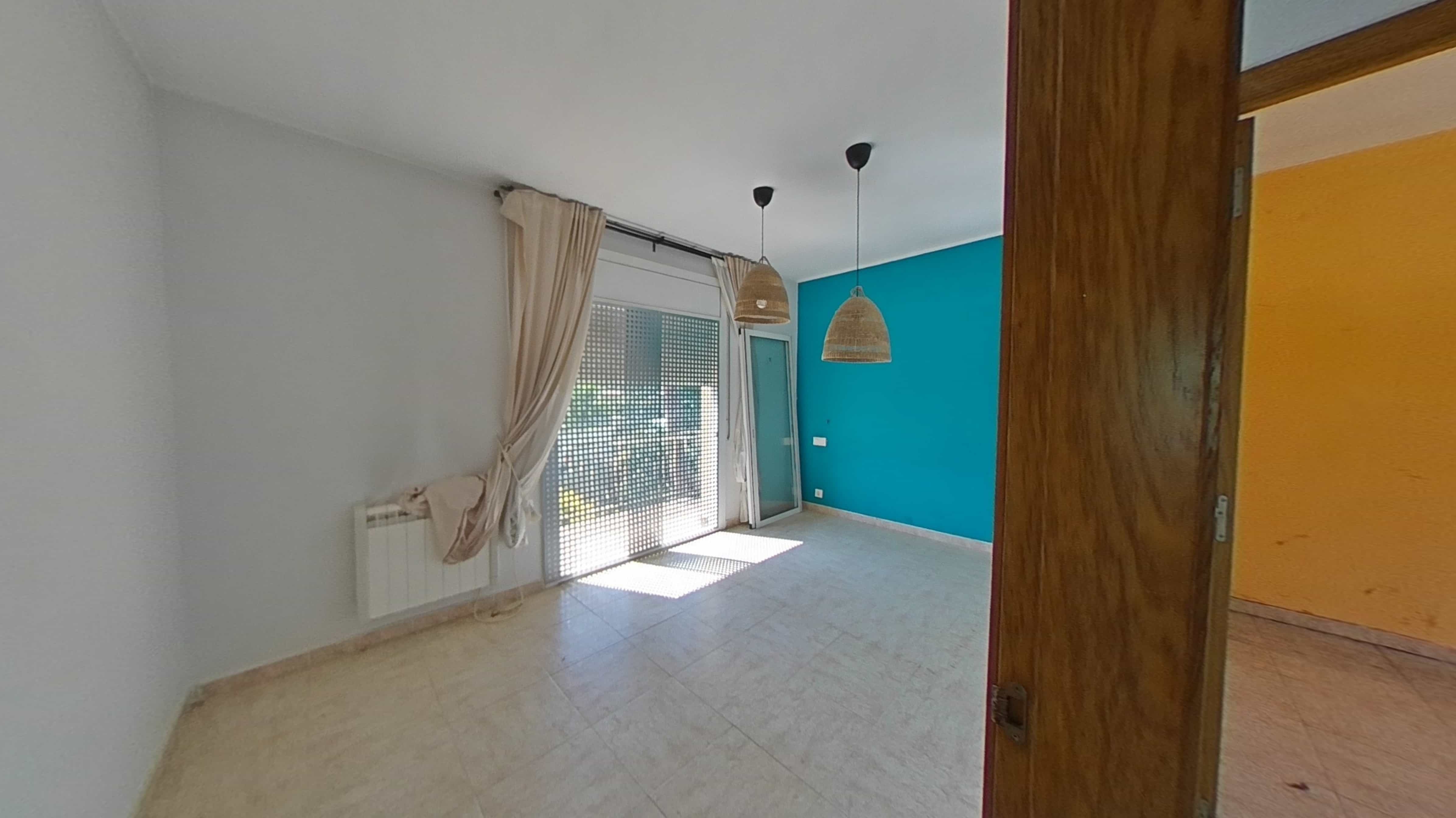 Townhouse for sale in calle Girona