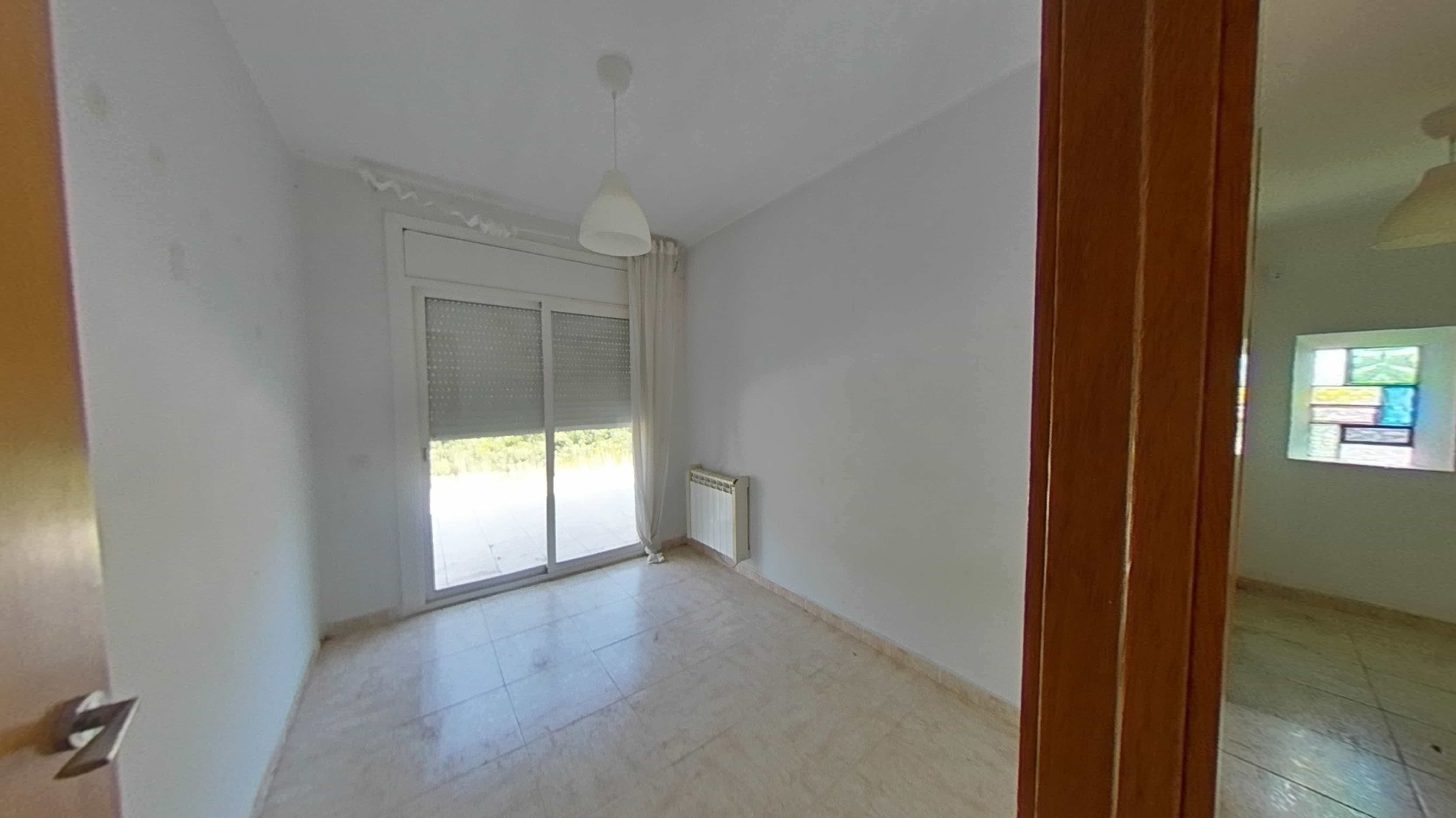 Townhouse for sale in calle Girona
