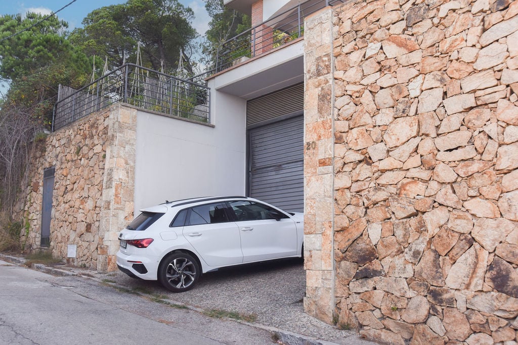Chalet adosado en venta en calle Garbi