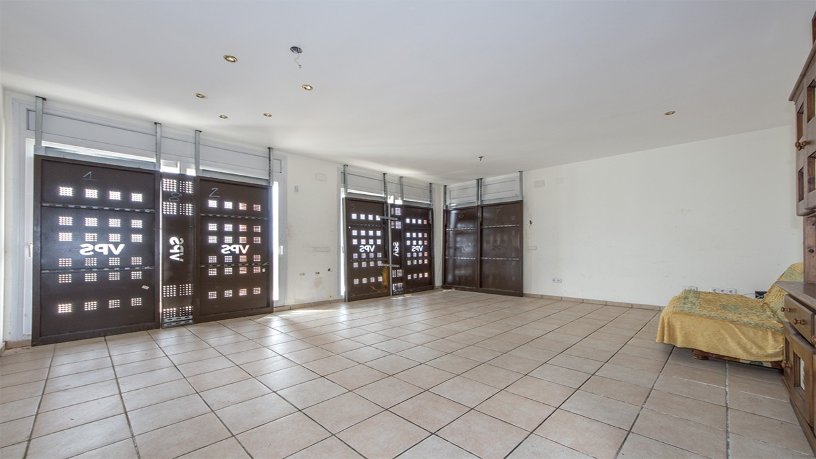 Chalet adosado en venta en calle Anglaterra