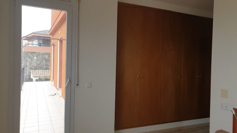 Chalet adosado en venta en calle Anglaterra