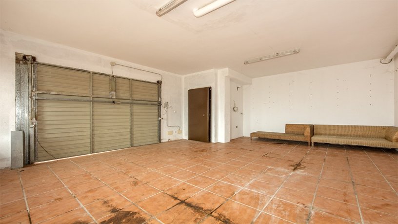 Chalet adosado en venta en calle Anglaterra