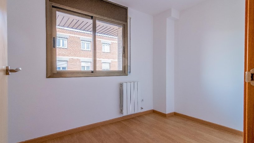 Garage for sale in calle Valles