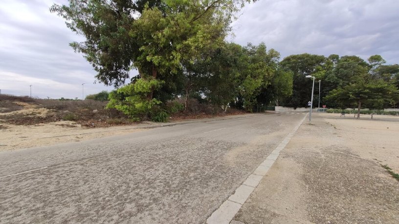 Terreno urbano en venta en calle Miquel Marti I Pol