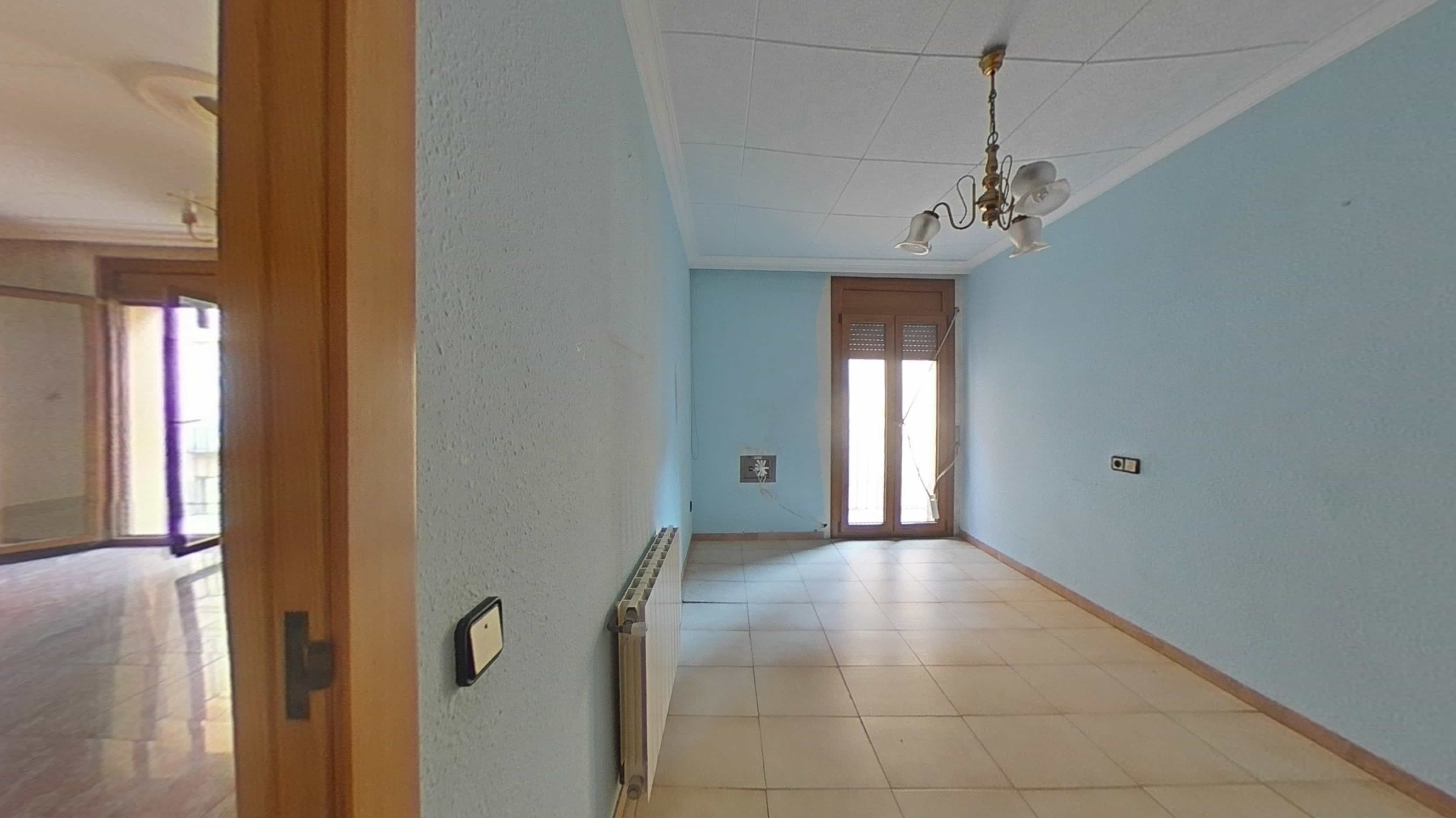 Flat for sale in calle Santes Creus