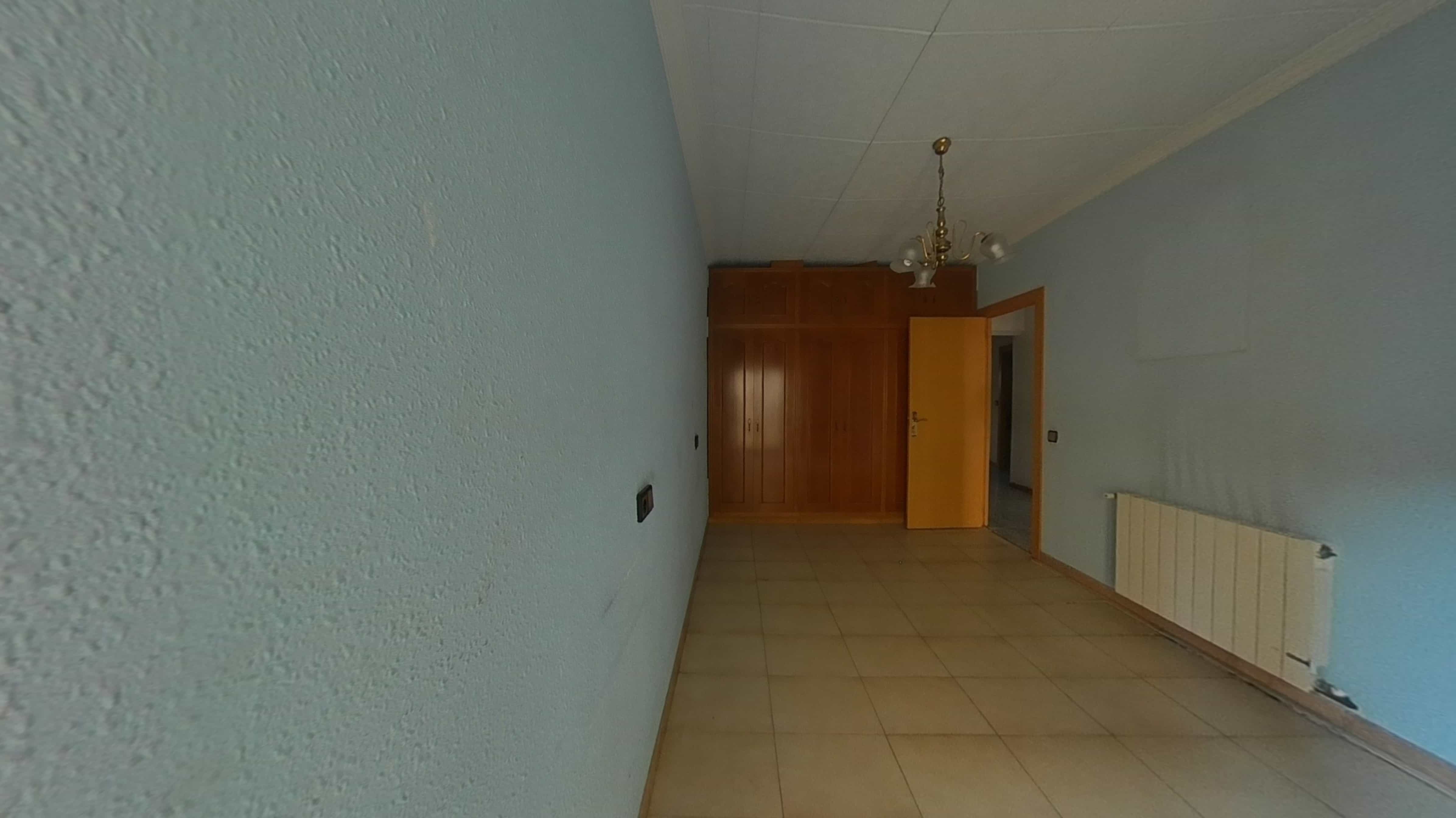 Flat for sale in calle Santes Creus