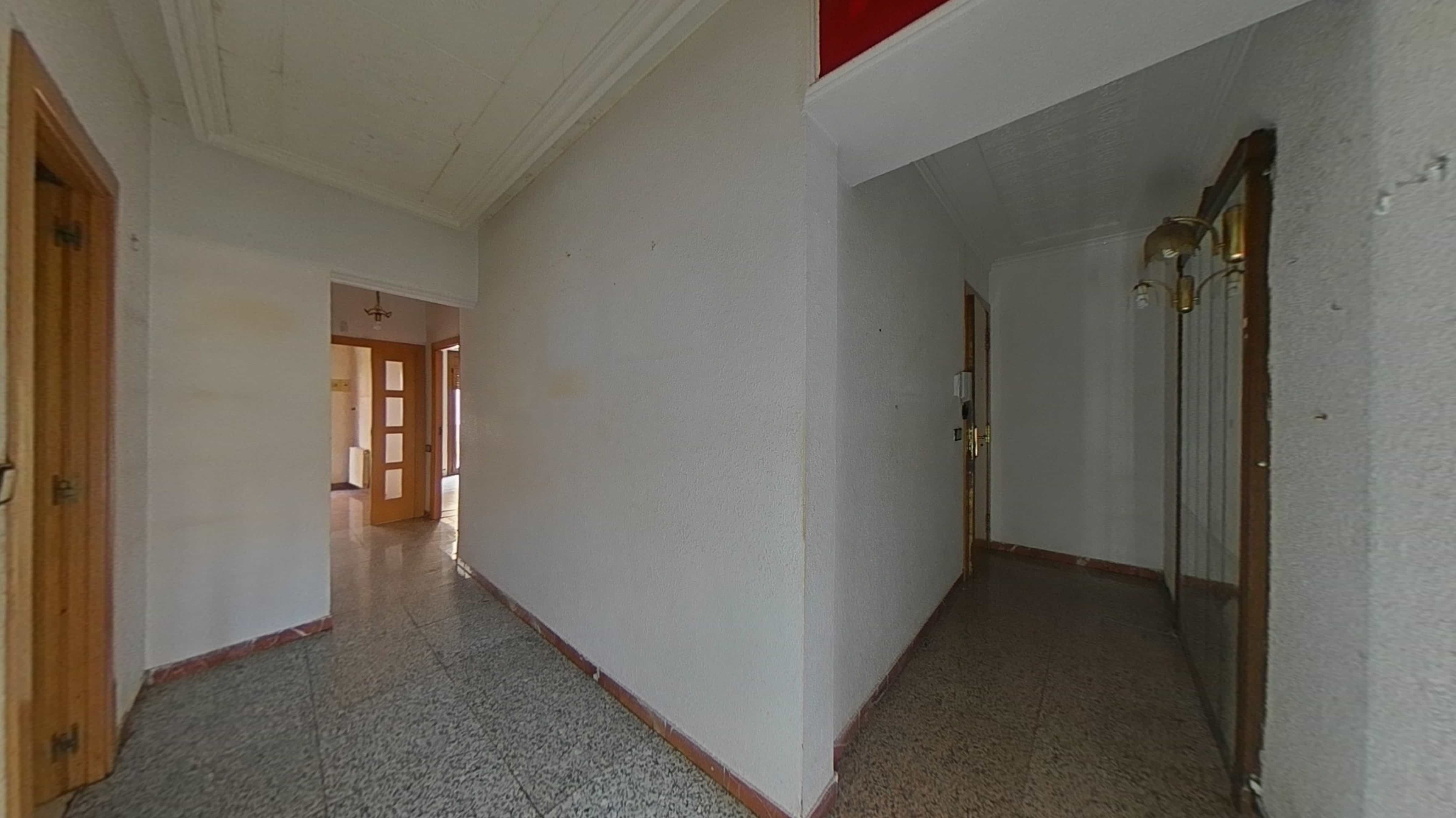 Flat for sale in calle Santes Creus