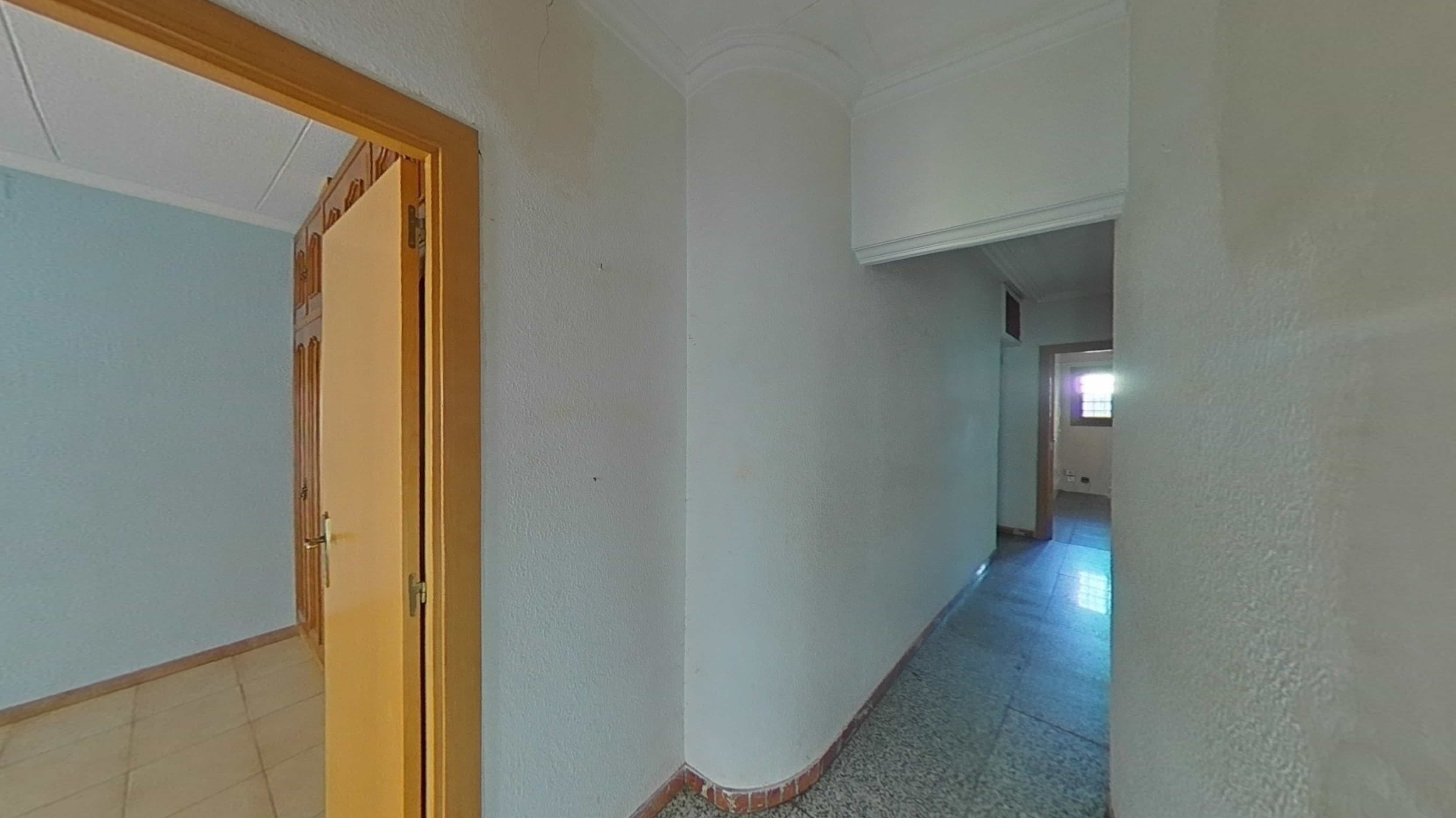 Flat for sale in calle Santes Creus