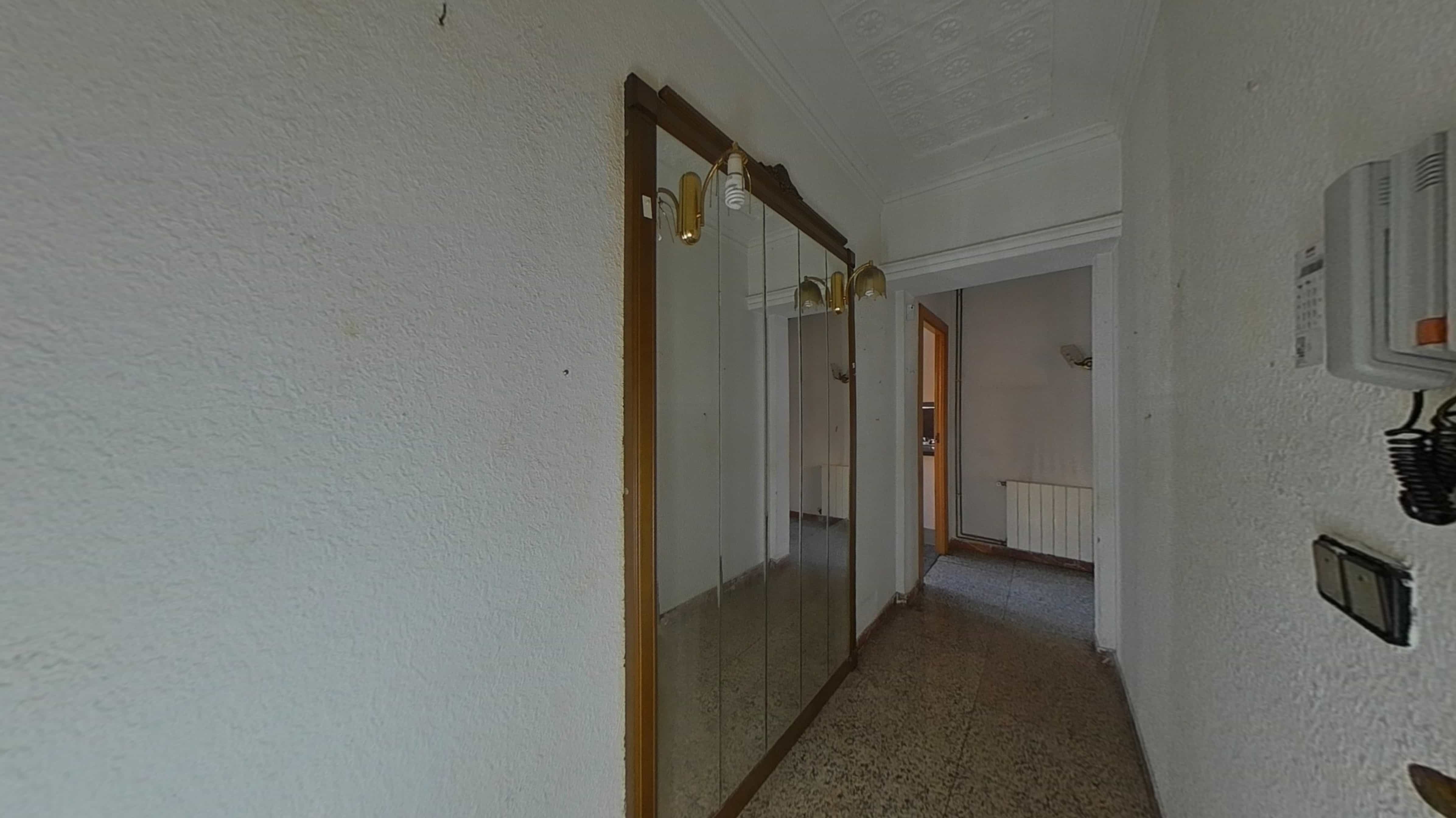 Flat for sale in calle Santes Creus