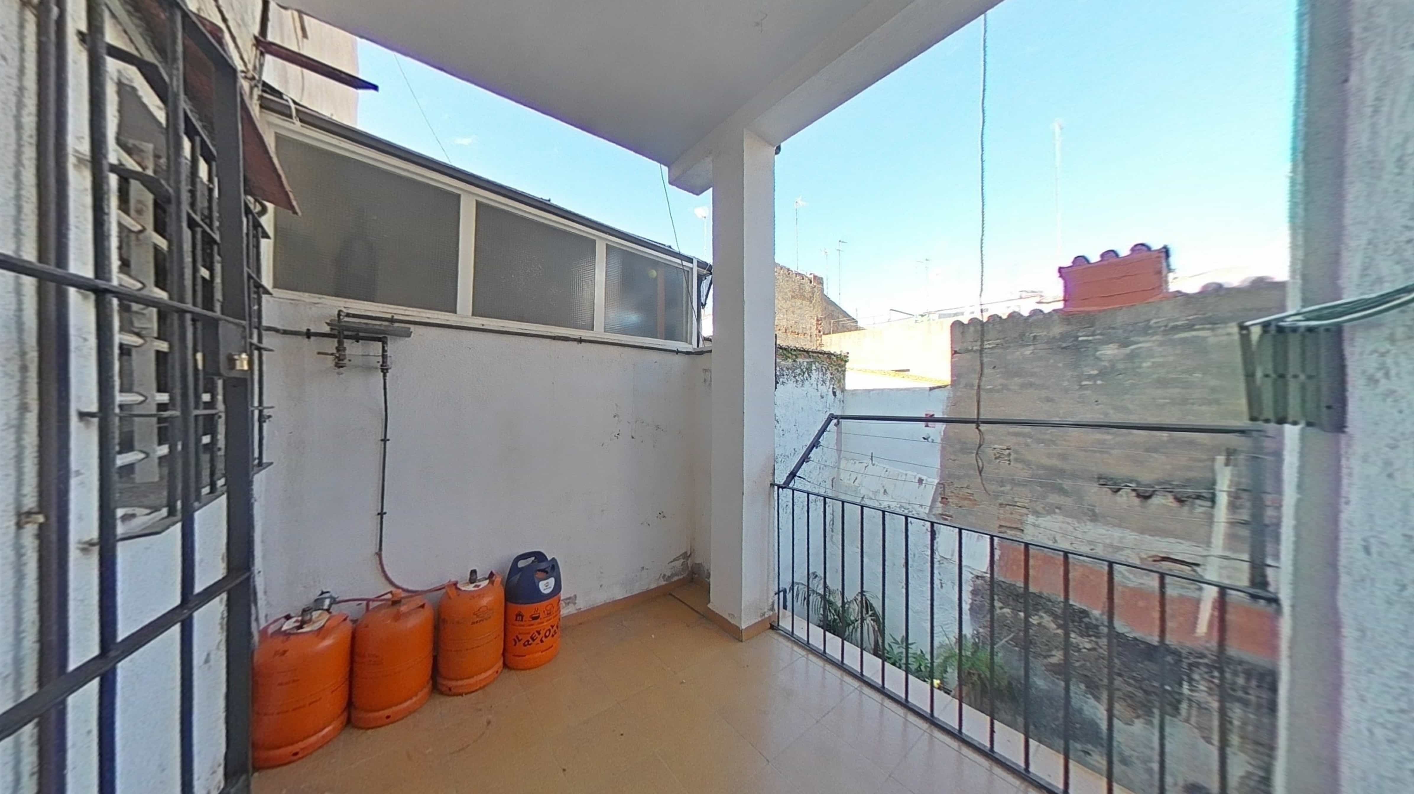 Flat for sale in calle Santes Creus