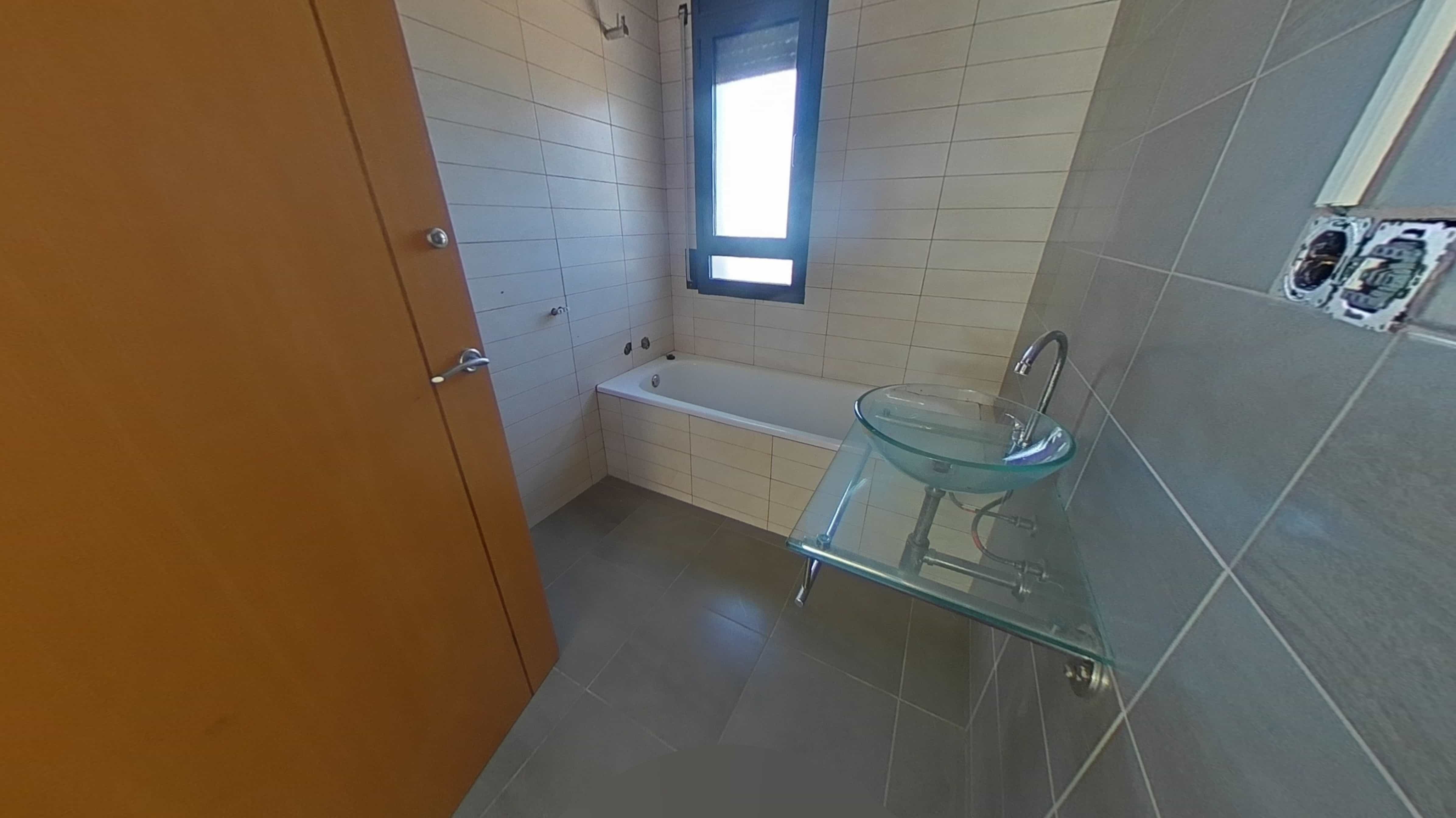 Inmueble en venta en calle Miquel Marti I Pol