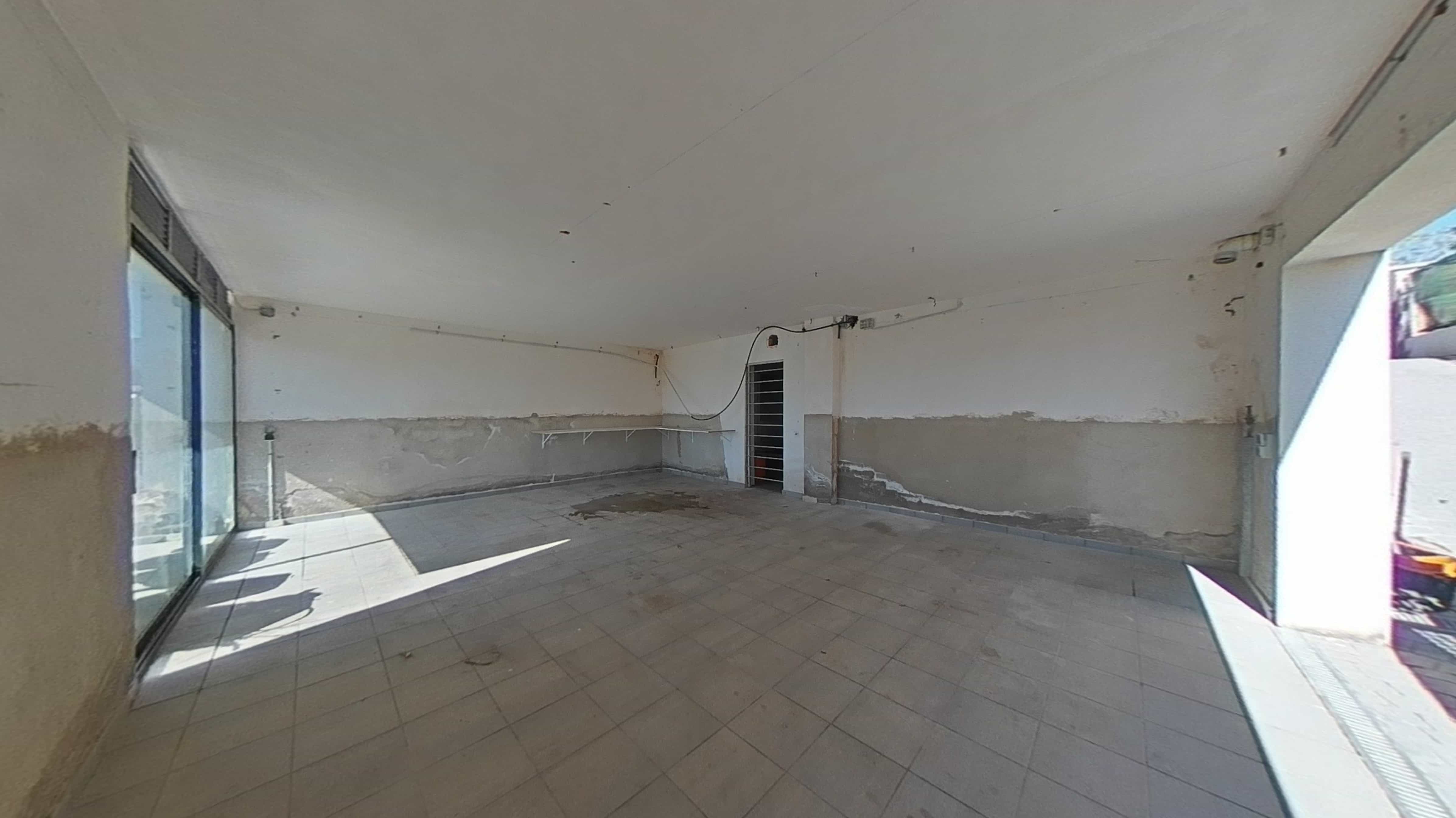 Inmueble en venta en calle Miquel Marti I Pol
