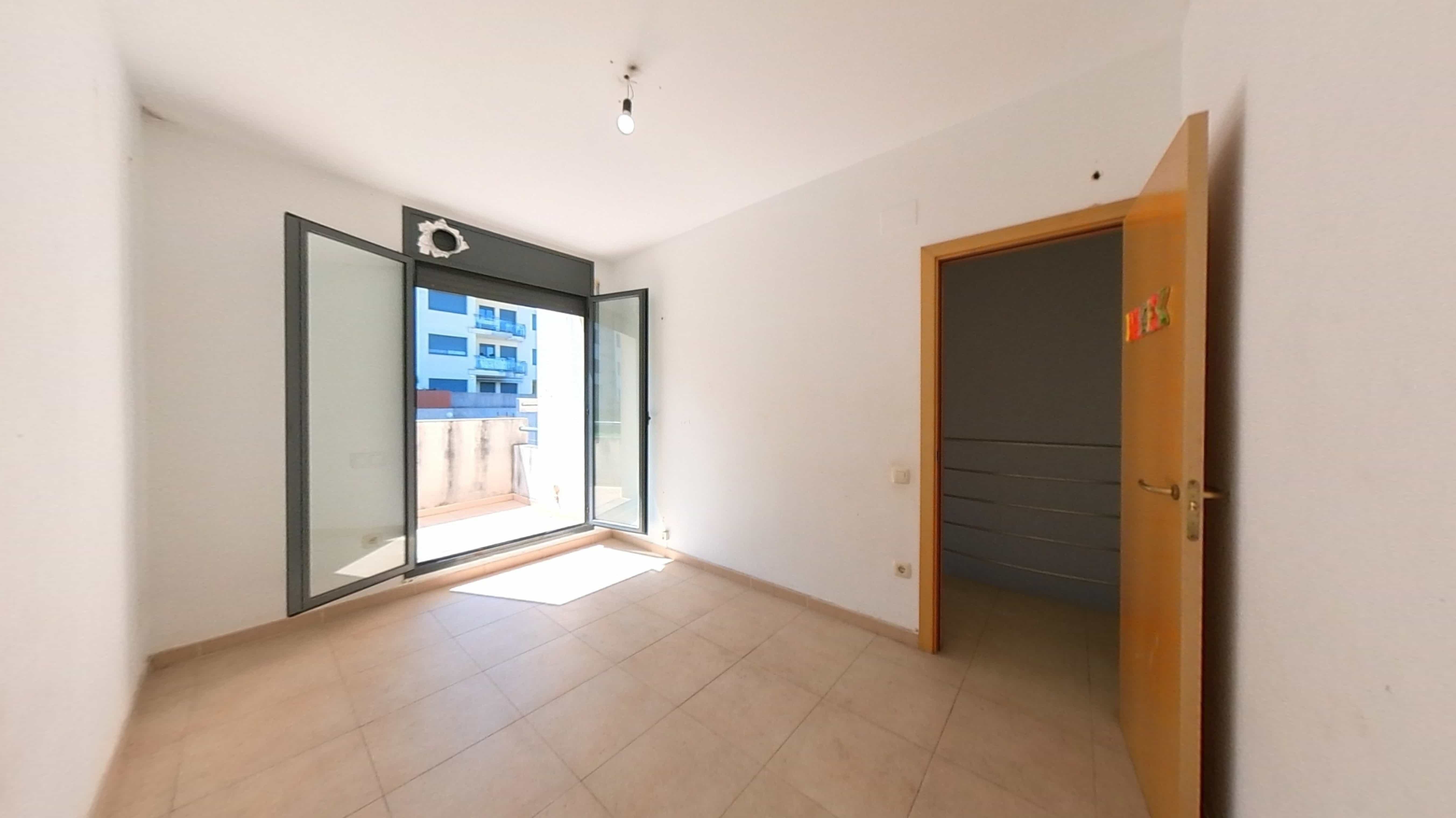 Townhouse for sale in calle Lola Anglada