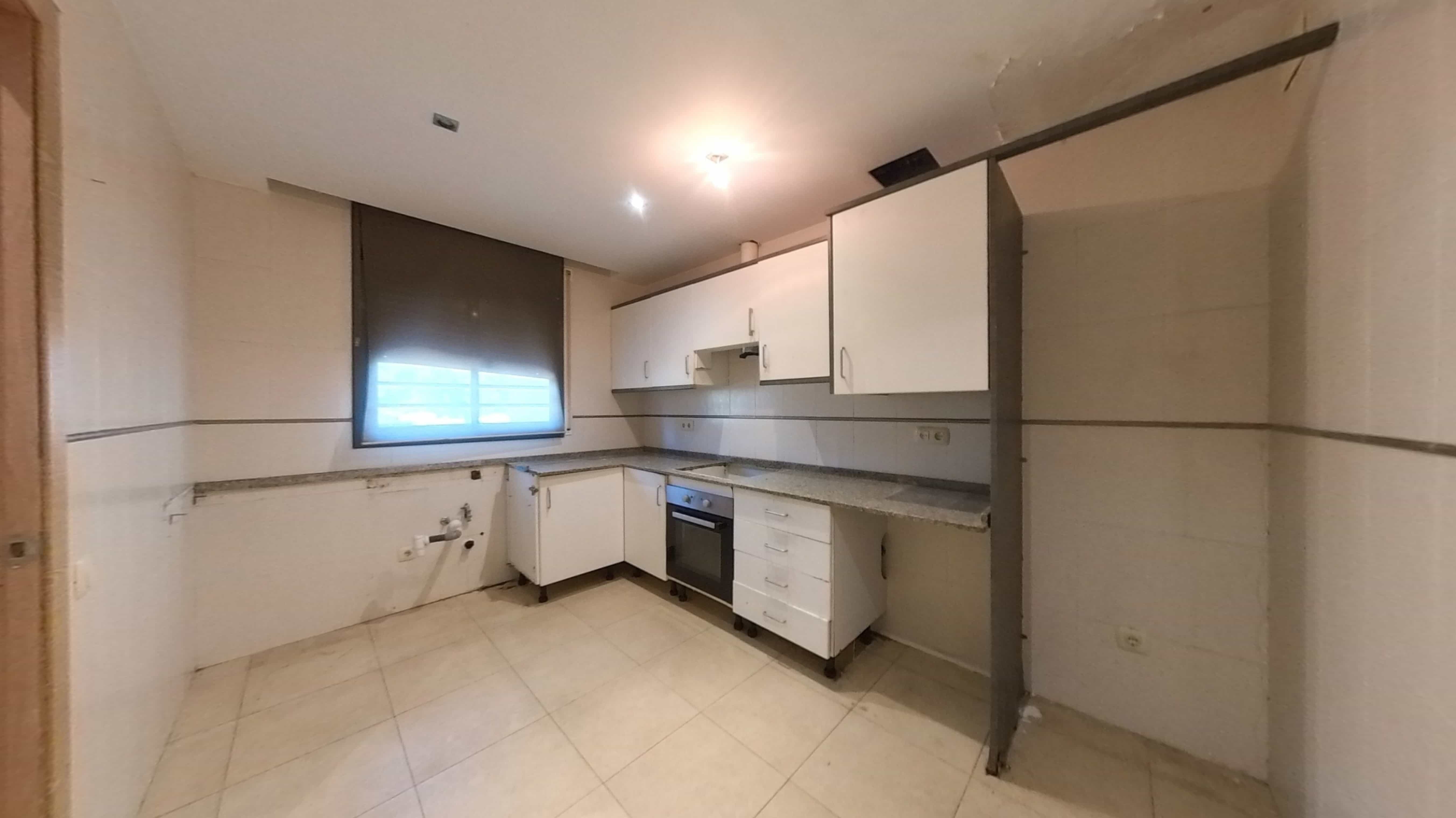Townhouse for sale in calle Lola Anglada