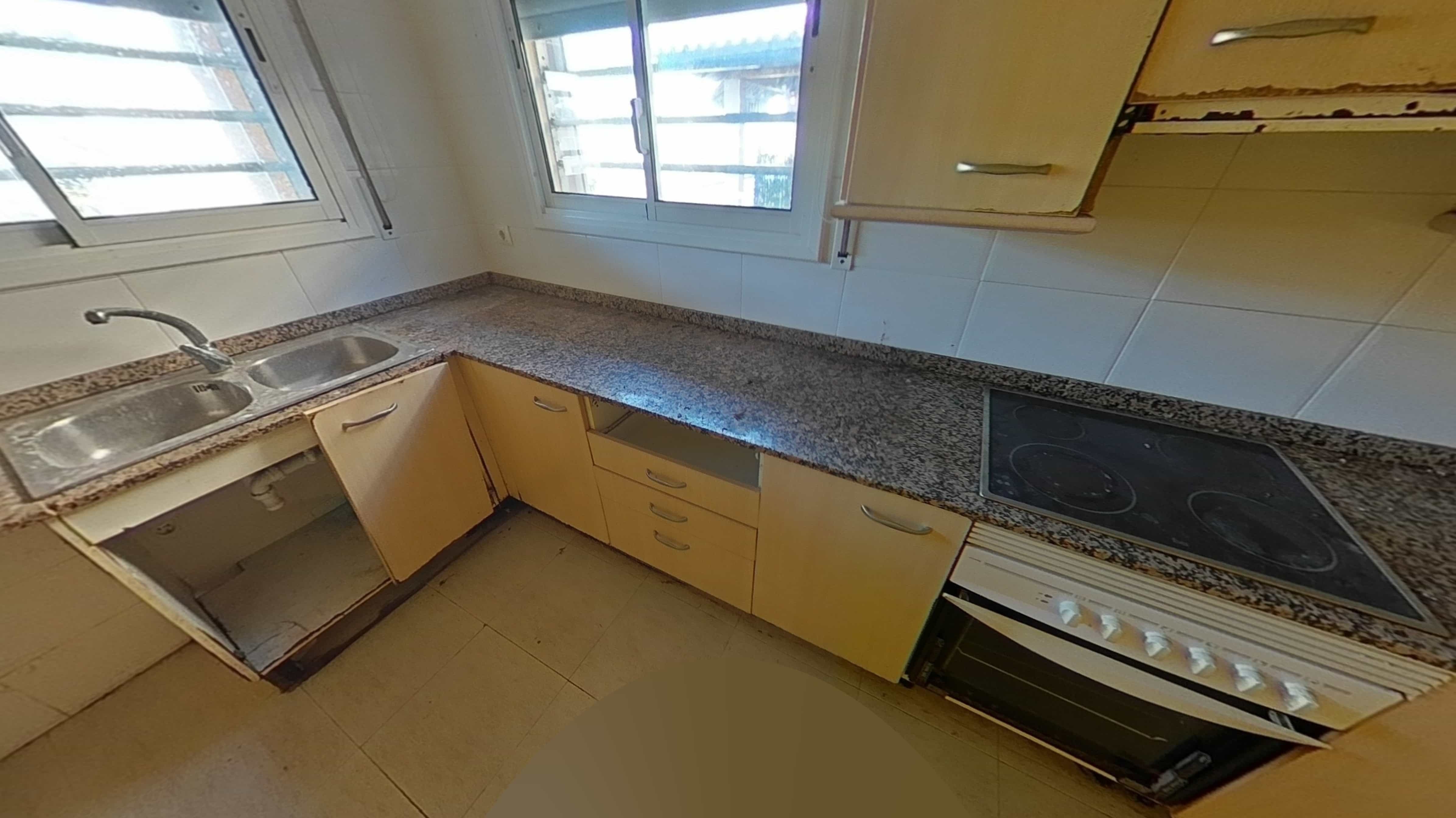 Townhouse for sale in avda Torre Dels Escipions