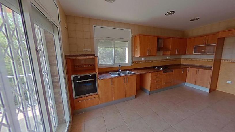 Chalet adosado en venta en calle Via Lactea