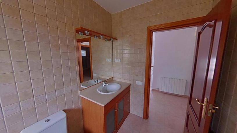 Chalet adosado en venta en calle Via Lactea