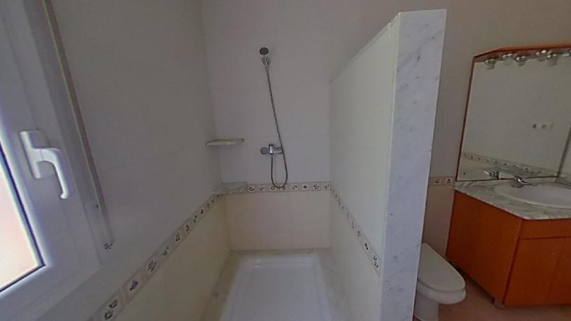 Chalet adosado en venta en calle Via Lactea
