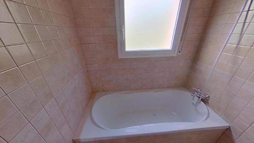 Chalet adosado en venta en calle Via Lactea