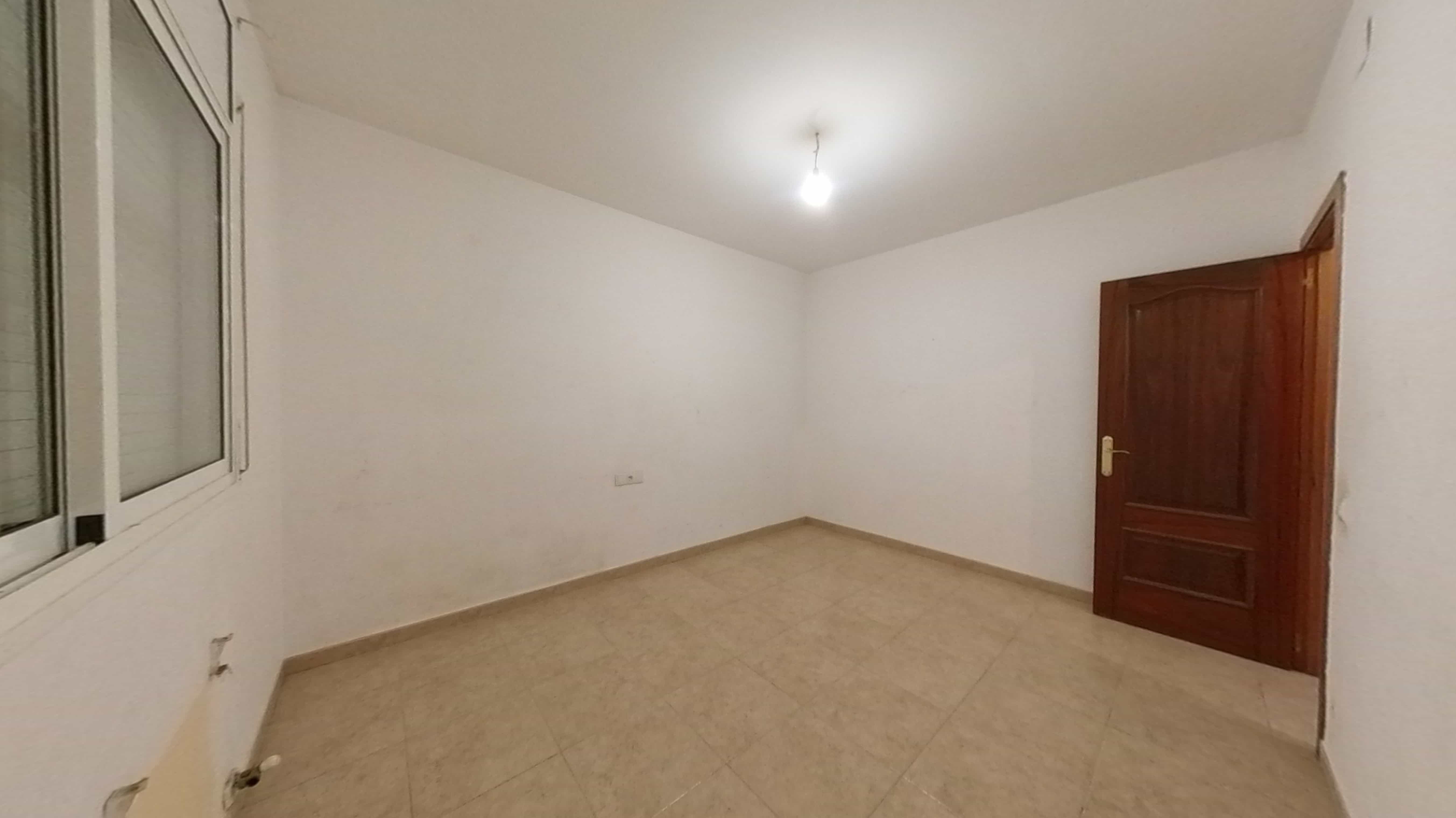 Chalet adosado en venta en calle Via Lactea