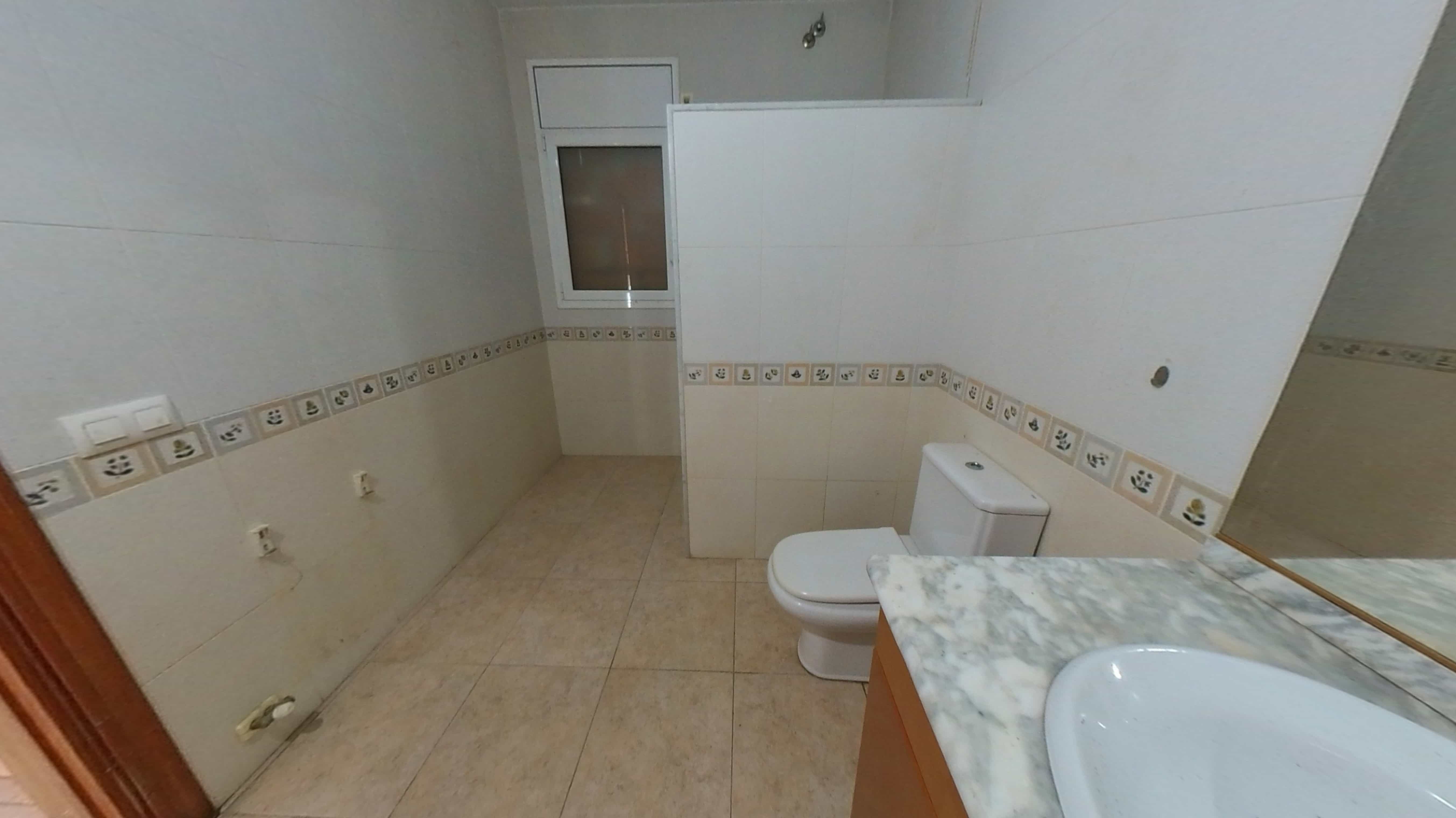 Chalet adosado en venta en calle Via Lactea