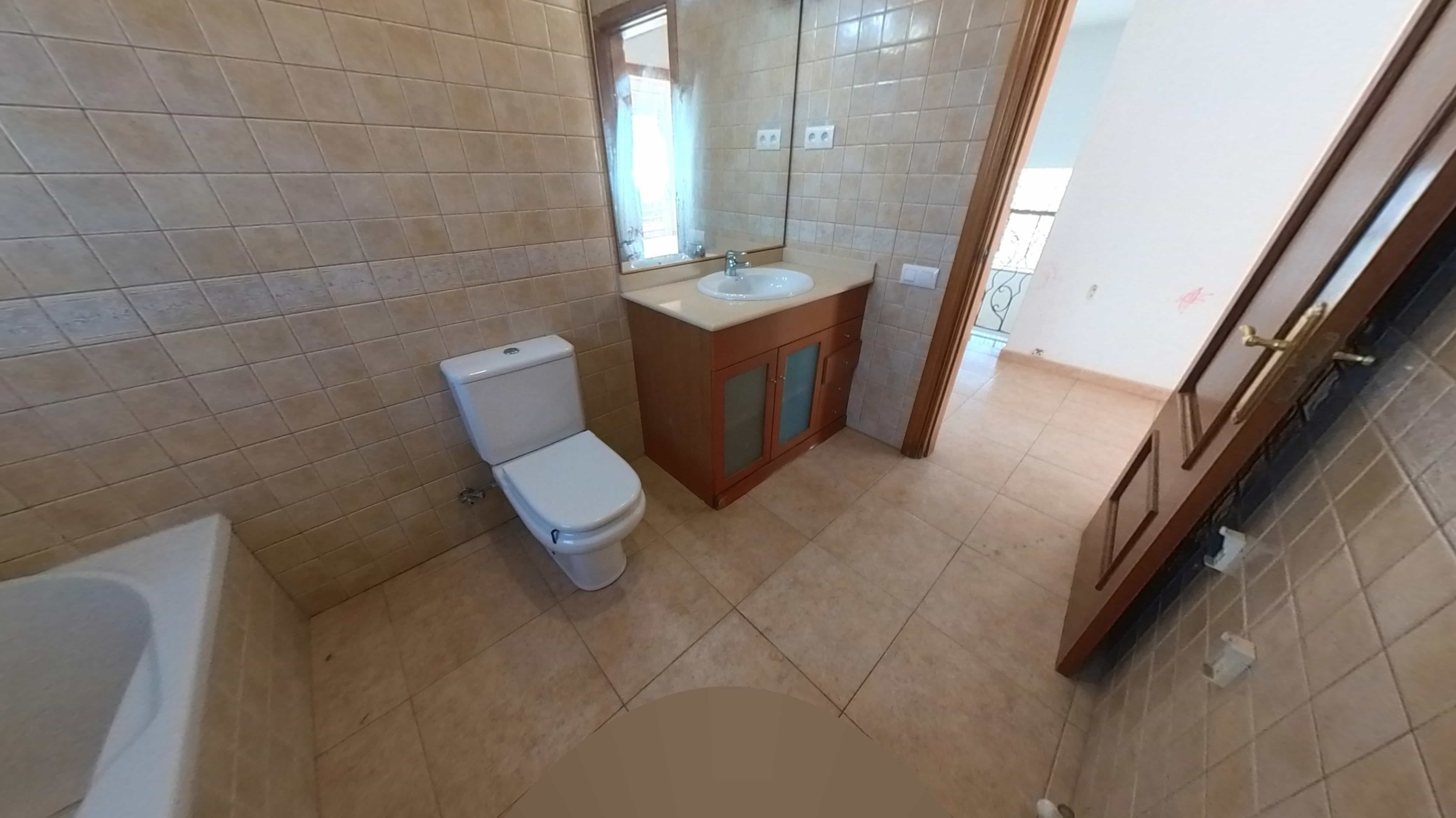 Chalet adosado en venta en calle Via Lactea