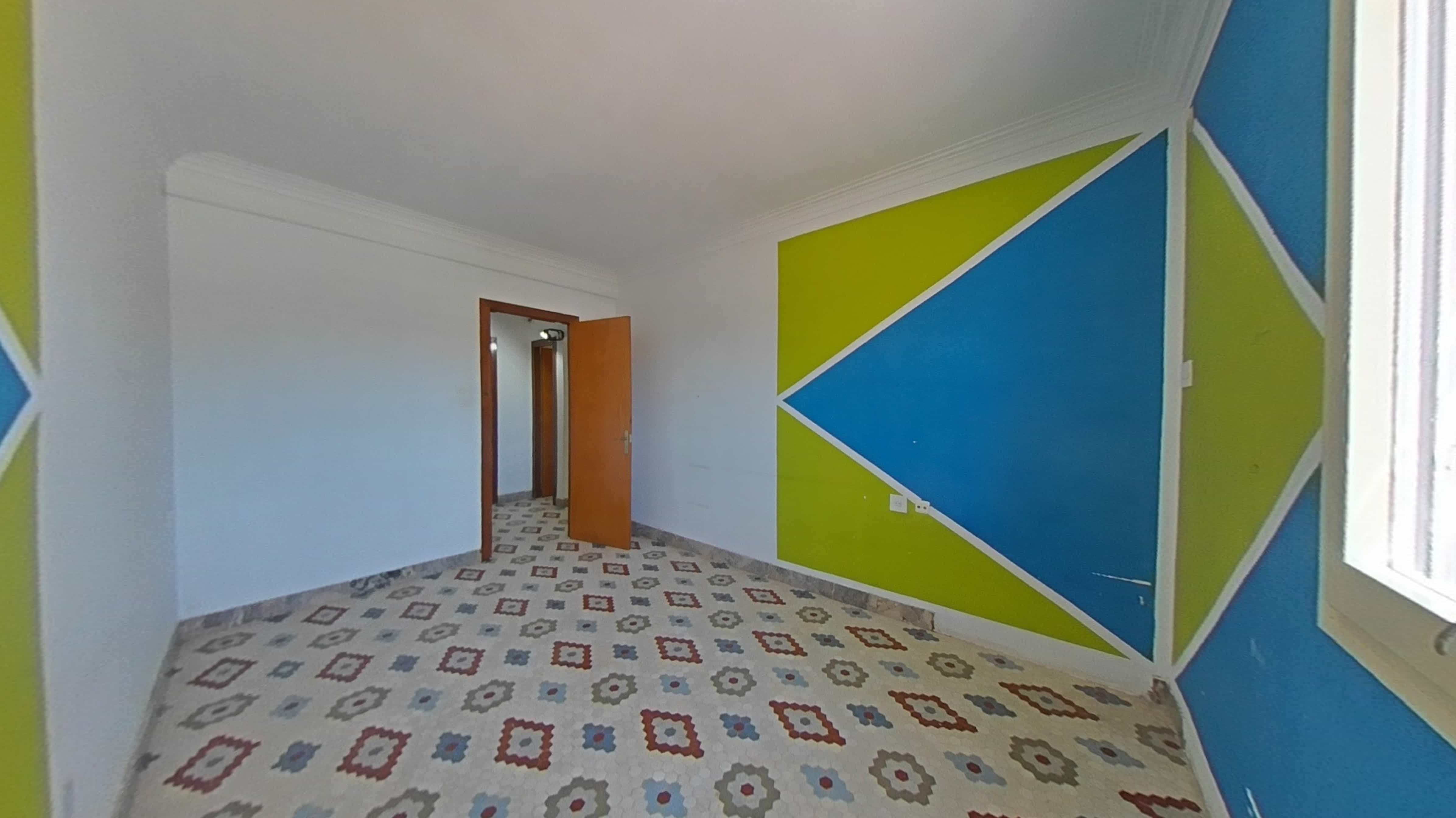 Chalet adosado en venta en calle Falset