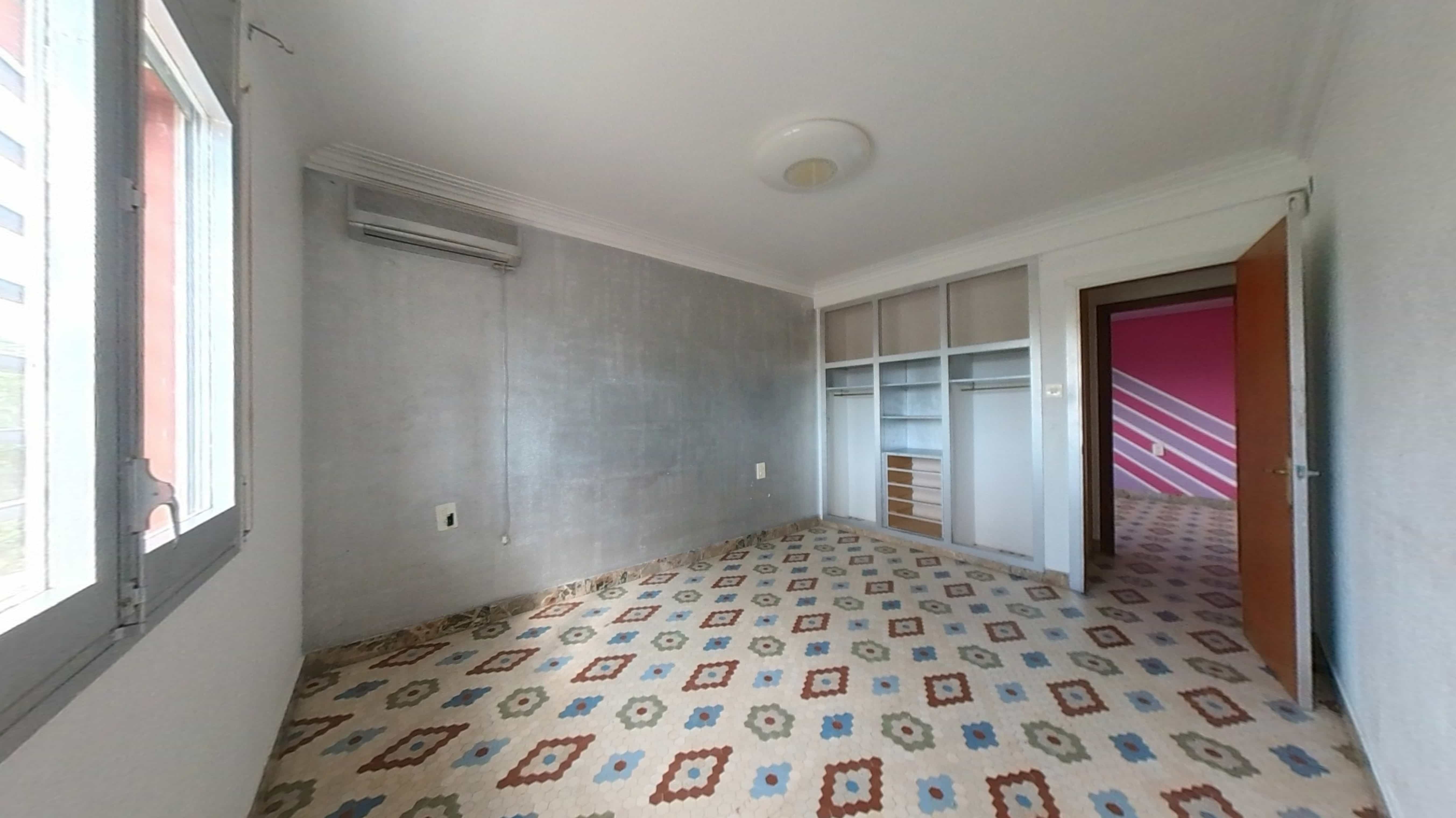 Townhouse for sale in calle Falset