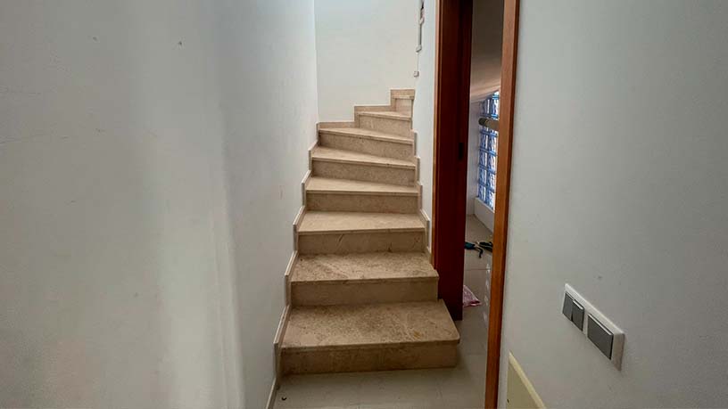 Chalet adosado en venta en calle Salvador Dali